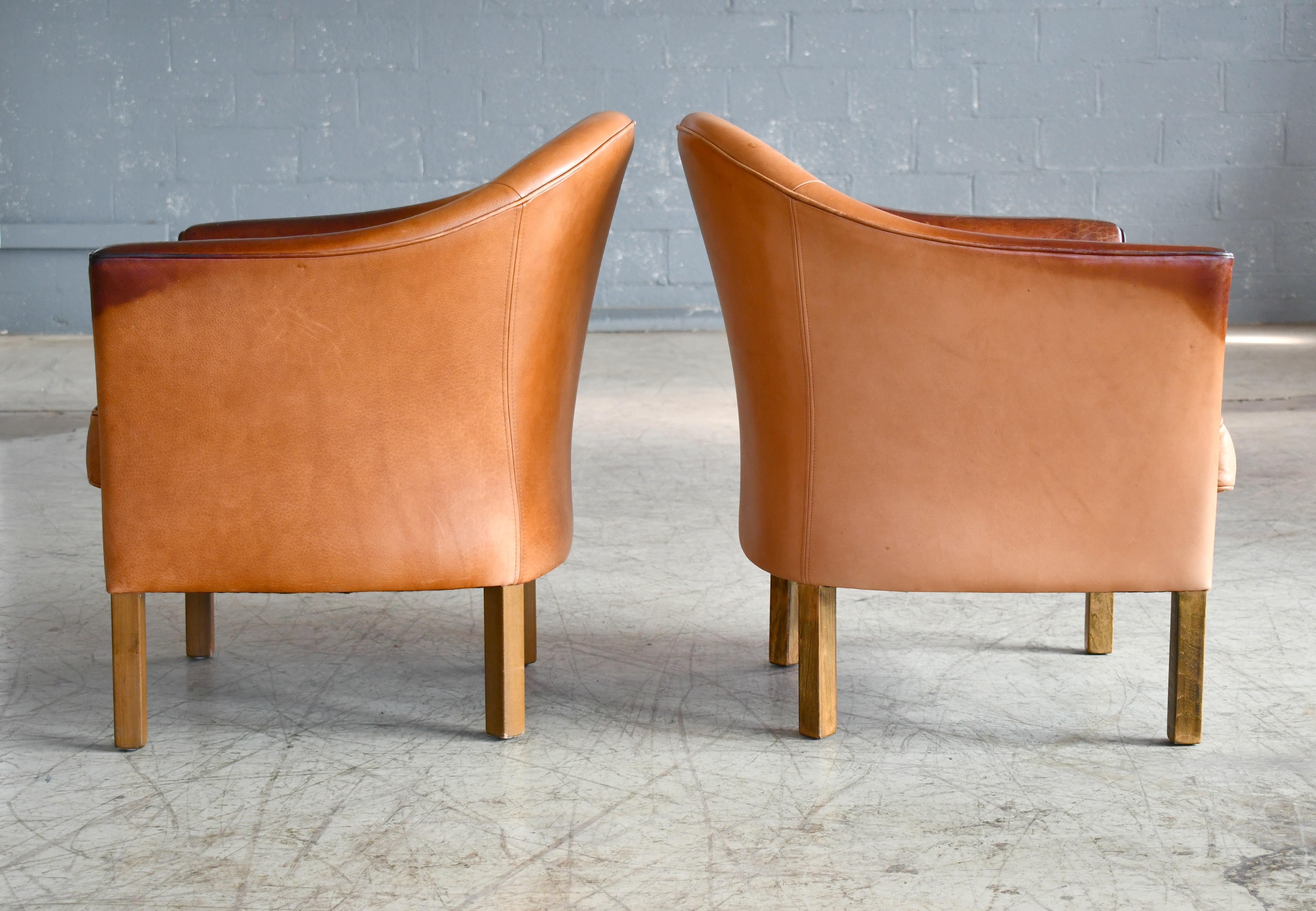 Late 20th Century Pair of Mogens Hansen Queen Lounge Chairs Model MH80 in Tan Leather with Patina