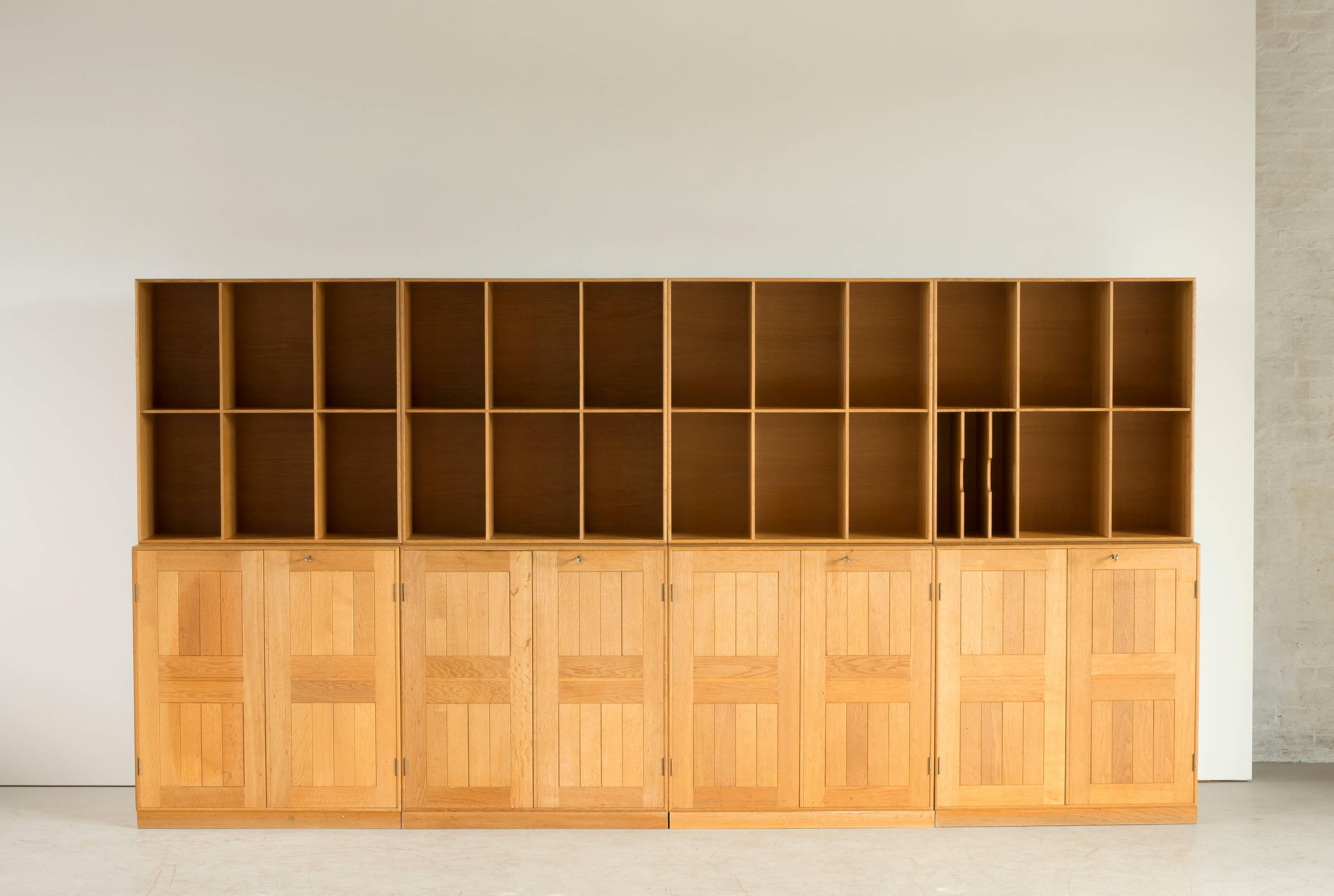 Pair of Mogens Koch Cabinets in Oak for Rud, Rasmussen In Good Condition For Sale In Copenhagen, DK