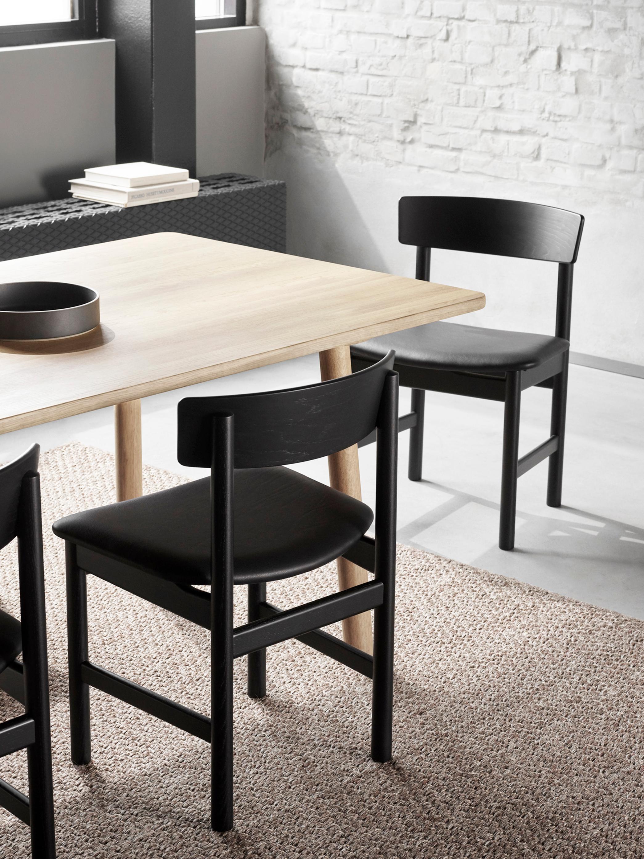 Quercia Coppia di sedie Mogensen 3236, pelle nera/quercia laccata nera, Børge Mogensen in vendita