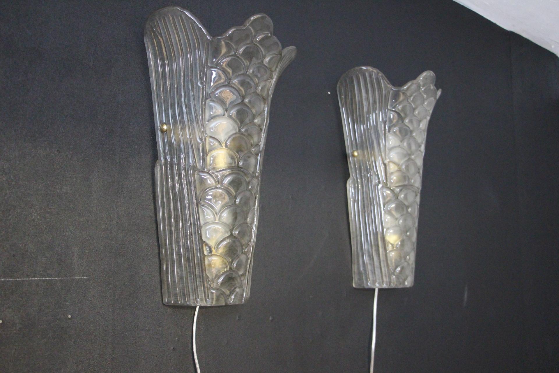 Pair of Molded Clear Frosted Murano Glass Wall Lights, Art Deco Glass Sconces For Sale 8