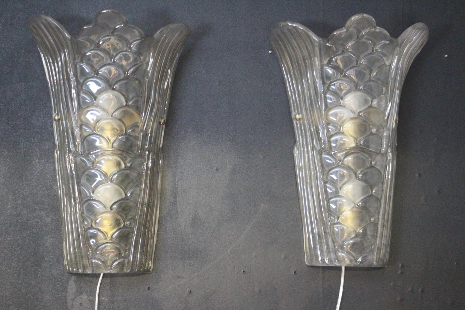 Pair of Molded Clear Frosted Murano Glass Wall Lights, Art Deco Glass Sconces For Sale 9