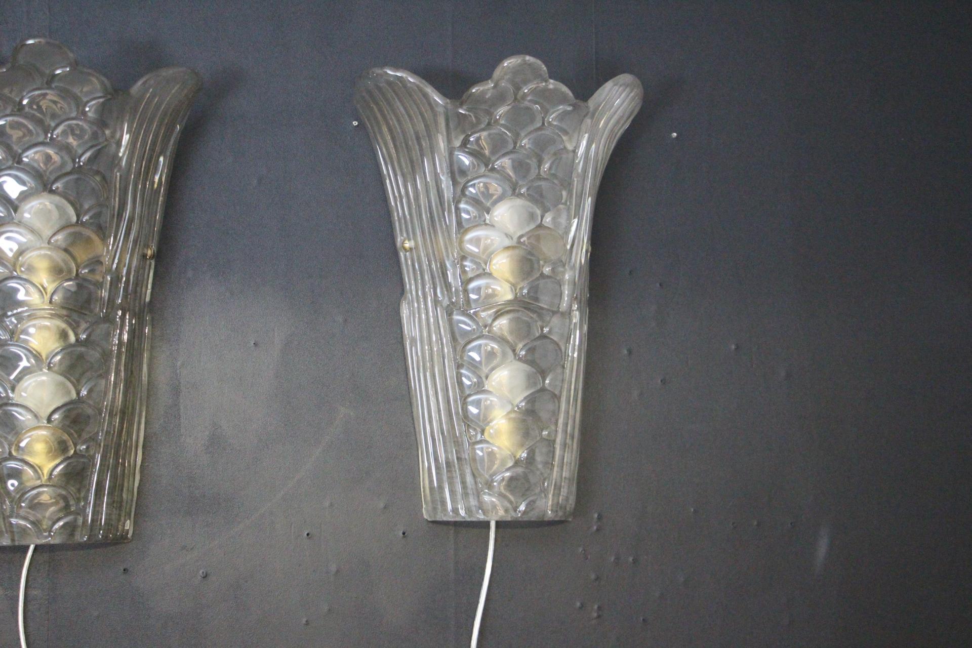 Pair of Molded Clear Frosted Murano Glass Wall Lights, Art Deco Glass Sconces For Sale 10
