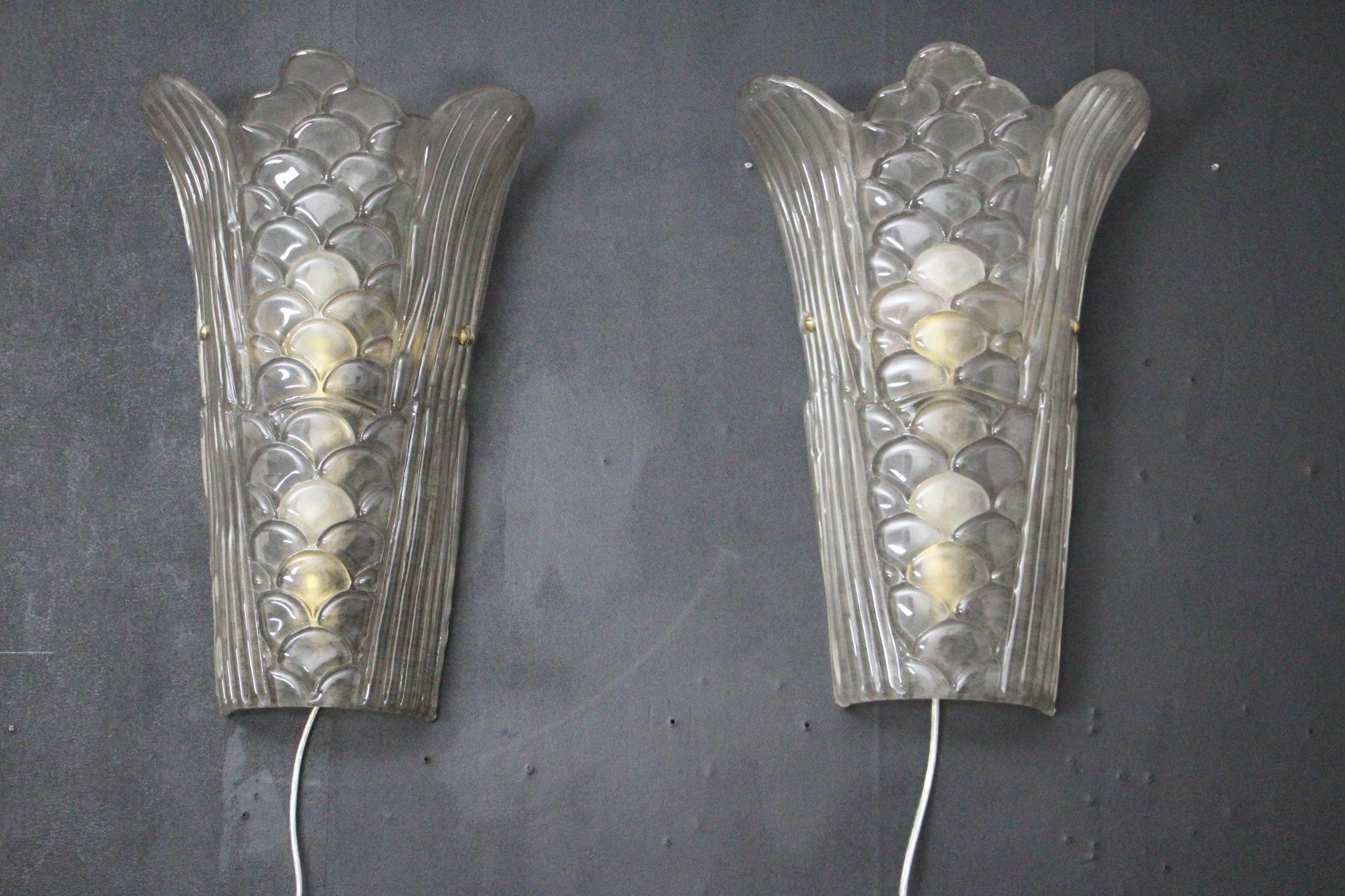 Pair of Molded Clear Frosted Murano Glass Wall Lights, Art Deco Glass Sconces For Sale 2
