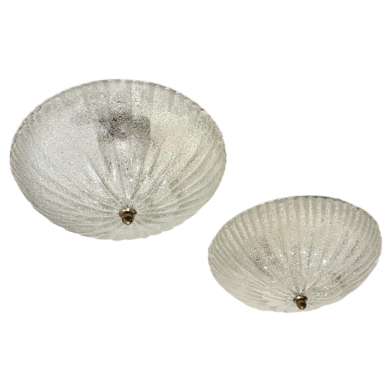 Pareja de Apliques de Cristal Moldeado. Se venden individualmente. en venta