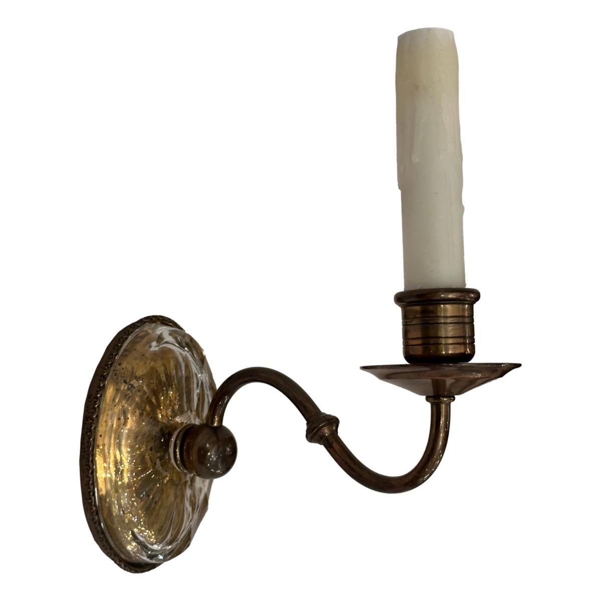 Début du 20ème siècle Pair of Molded Glass Sconces en vente