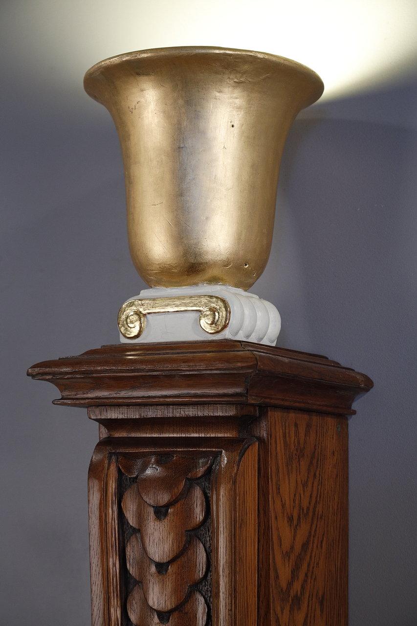 Pair of Molded Oak Columns with a Lamp in the Art Deco Style, 20th Century 8