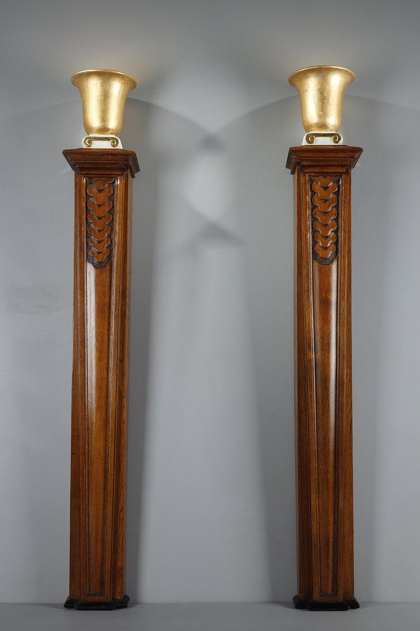 French Pair of Molded Oak Columns with a Lamp in the Art Deco Style, 20th Century