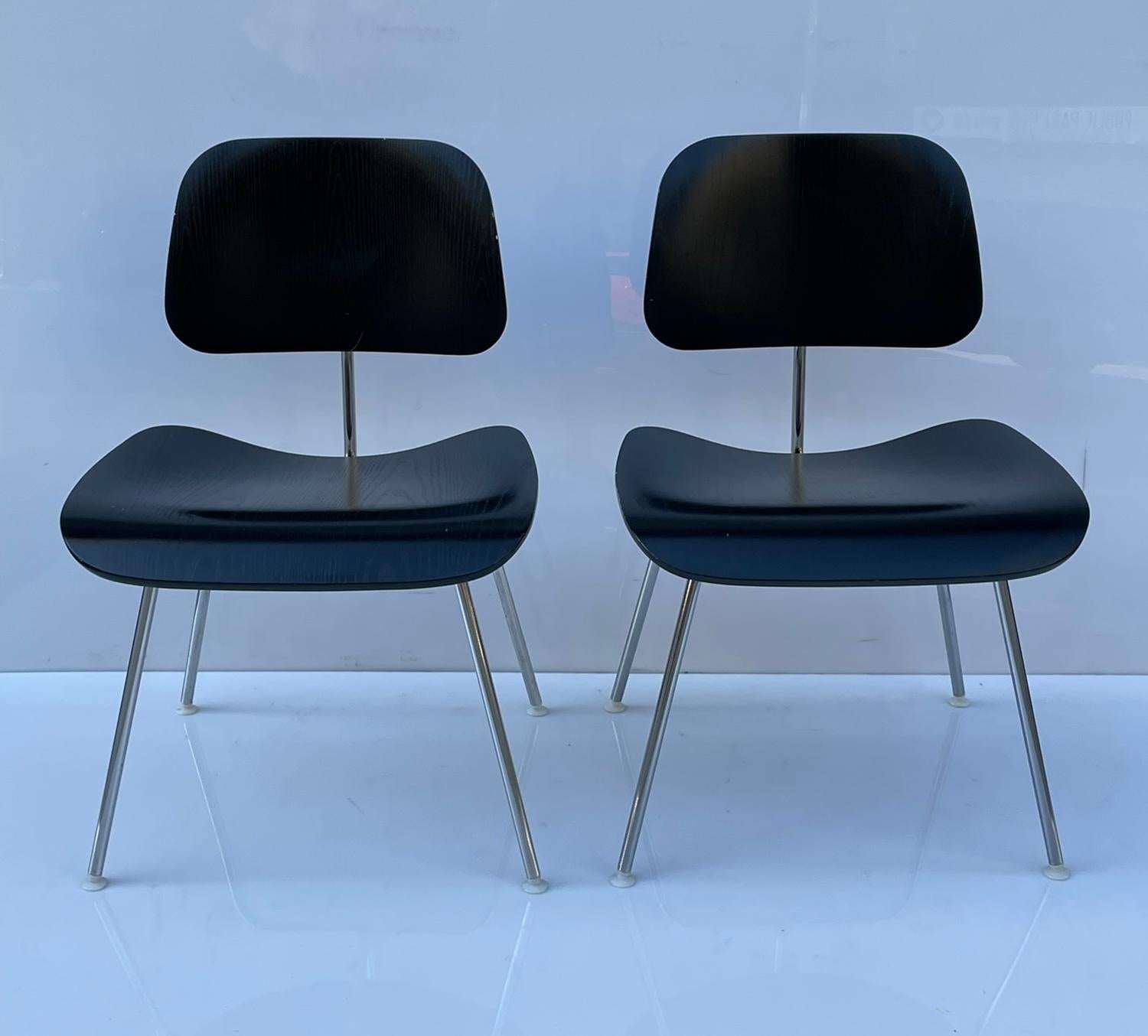 Pair of Molded Plywood Side Chairs by Charles & Ray Eames for Herman Miller 1