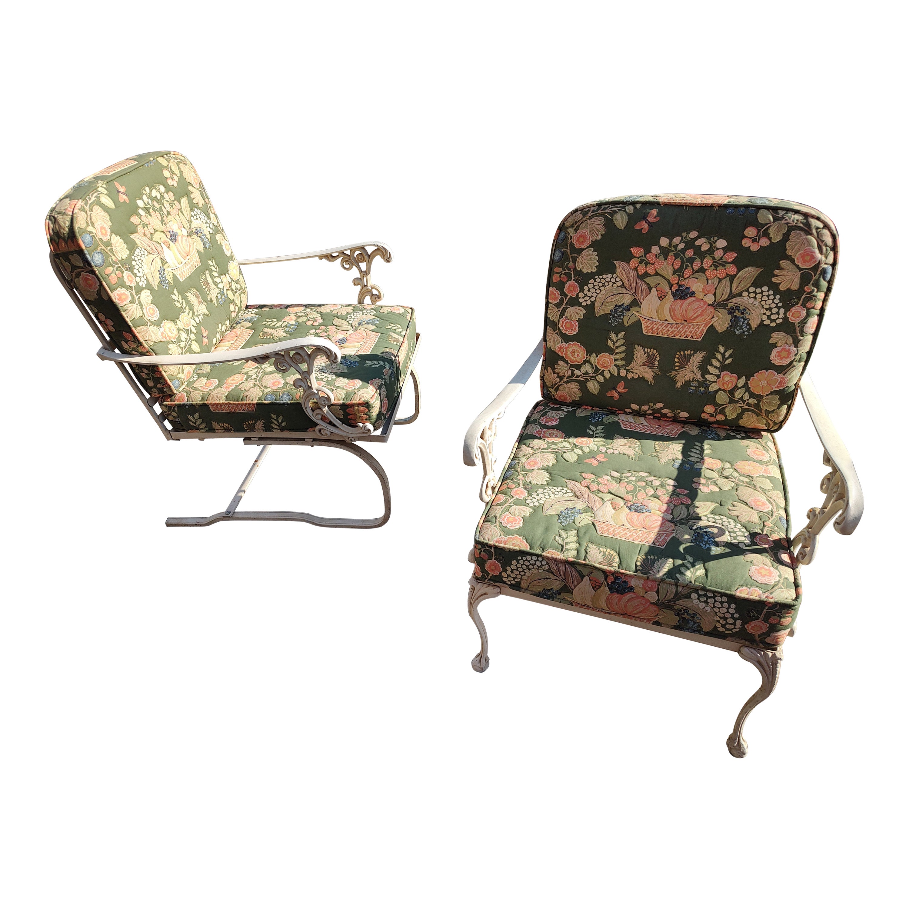 Baroque Revival Pair of Molla Garden Lounge Chairs Cast Aluminum with Embossed Pattern Cushions For Sale