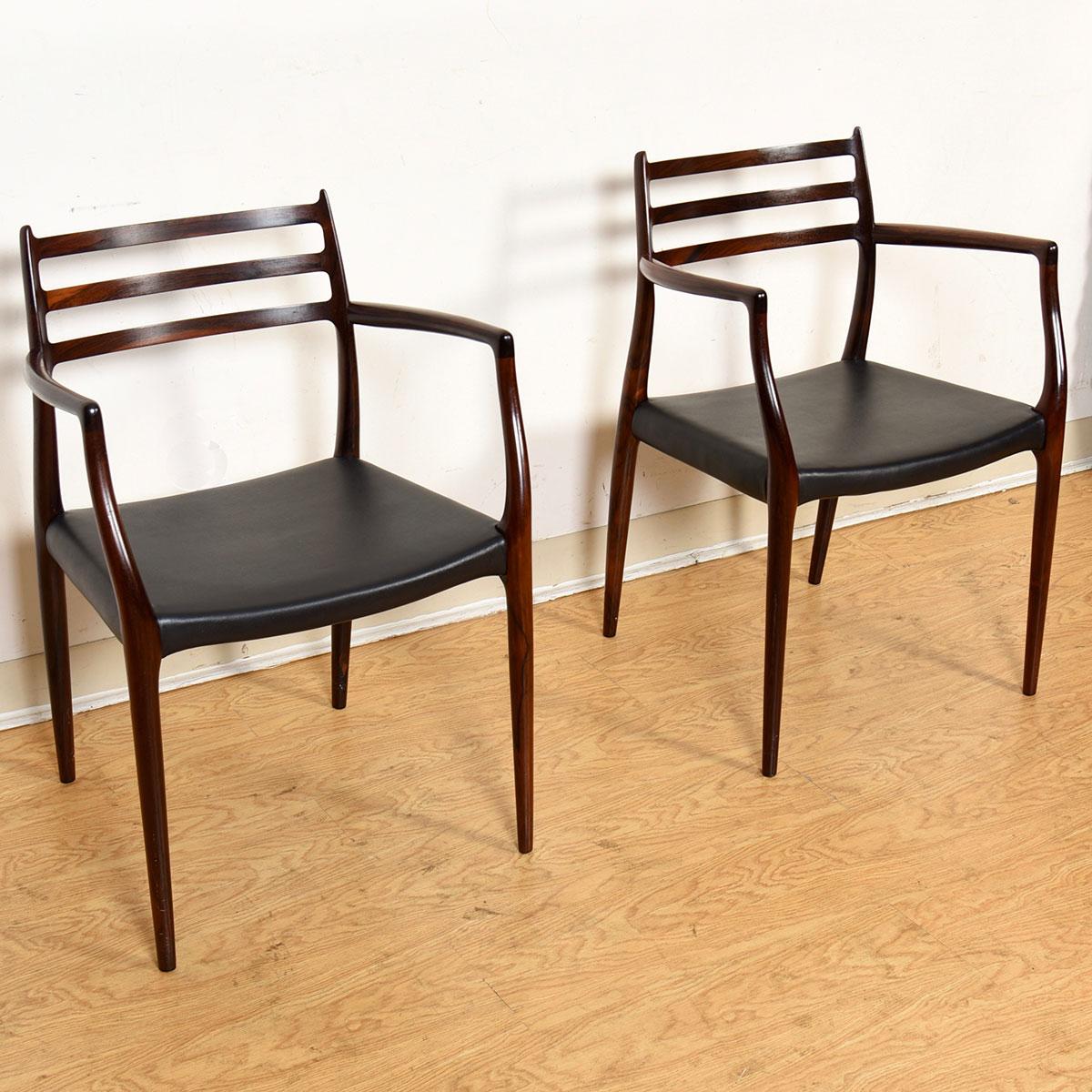 Mid-Century Modern Pair of Moller Danish Horn Arm-Chairs #62 in Brazilian Rosewood For Sale