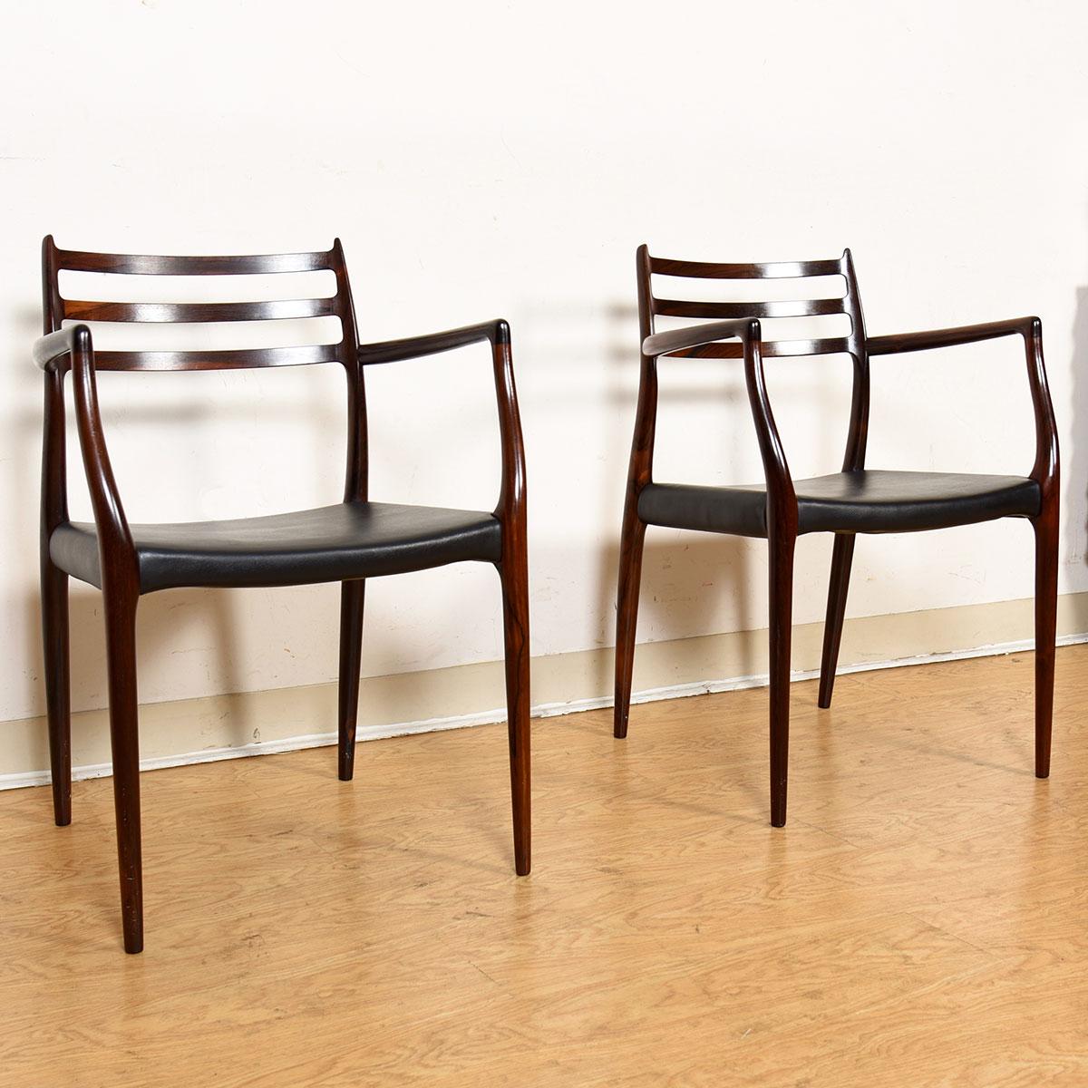Pair of Moller Danish Horn Arm-Chairs #62 in Brazilian Rosewood In Good Condition For Sale In Kensington, MD