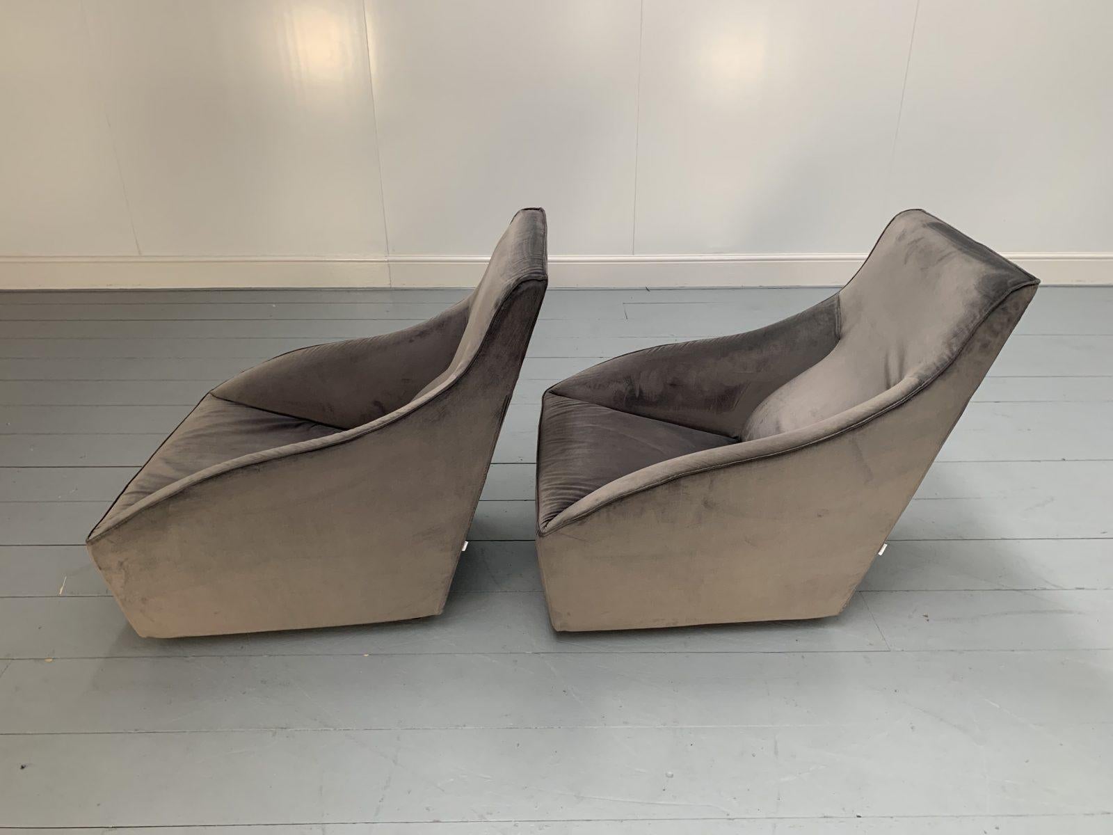 Paar Molteni & C Doda Sessel und Ottomane in Dunkelgrau mit Alcantara-Muster im Angebot 3