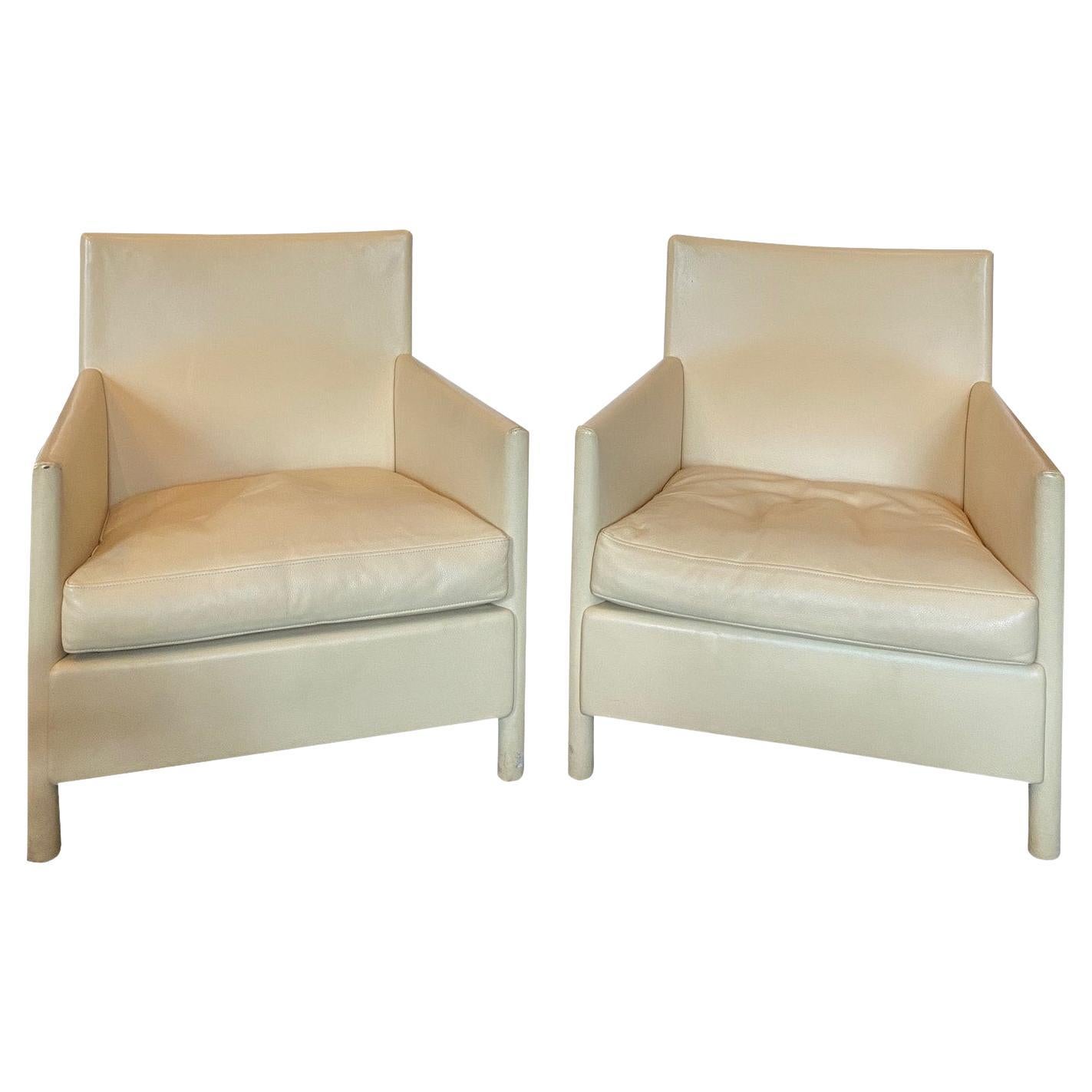 Pair of Molteni & C Ivory Leather & Down Lounge Chairs, Italy, 1980's