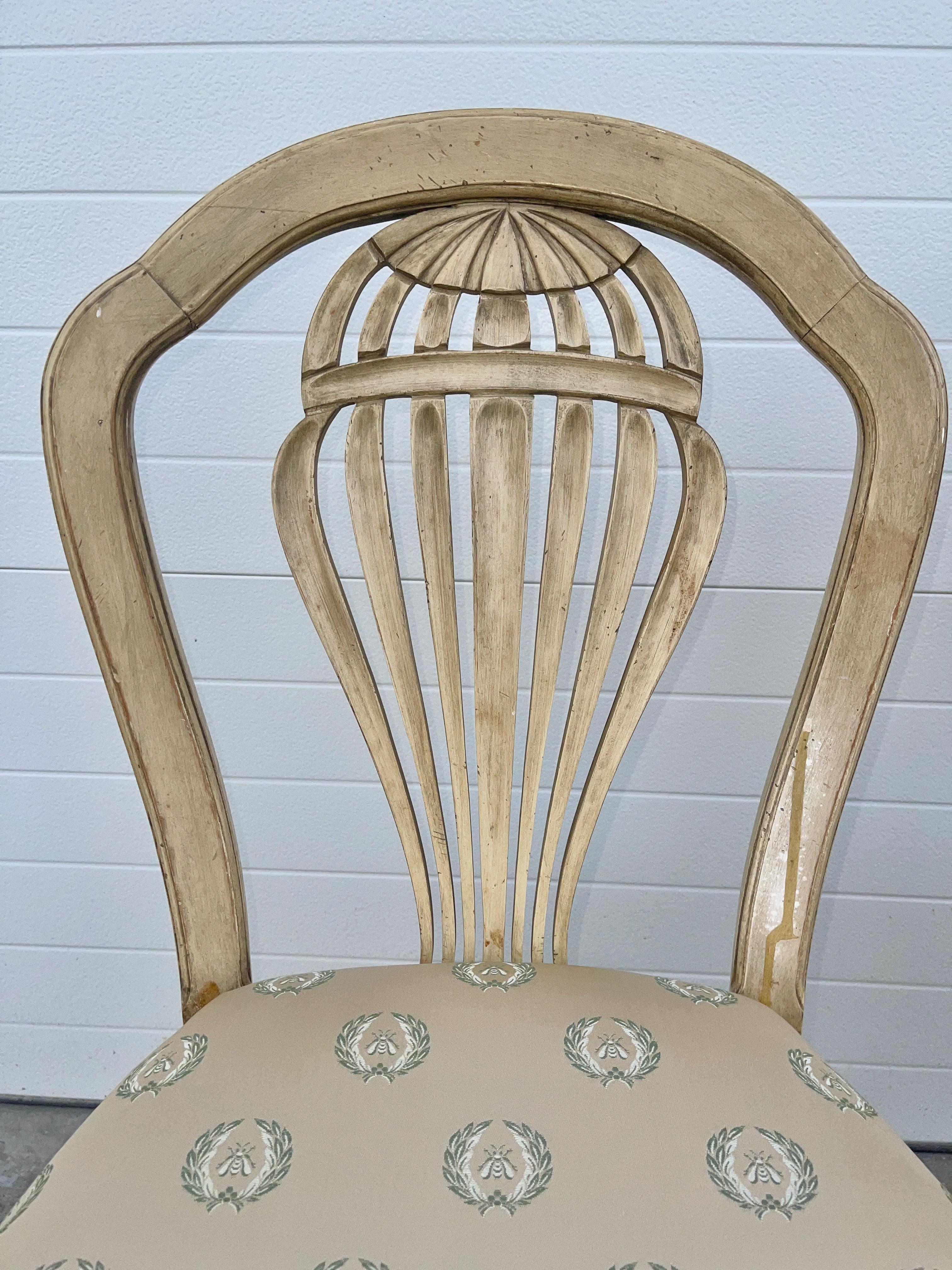 Pair of Mongolfiere Chairs by Trouvaille of Boston État moyen - En vente à Hanover, MA