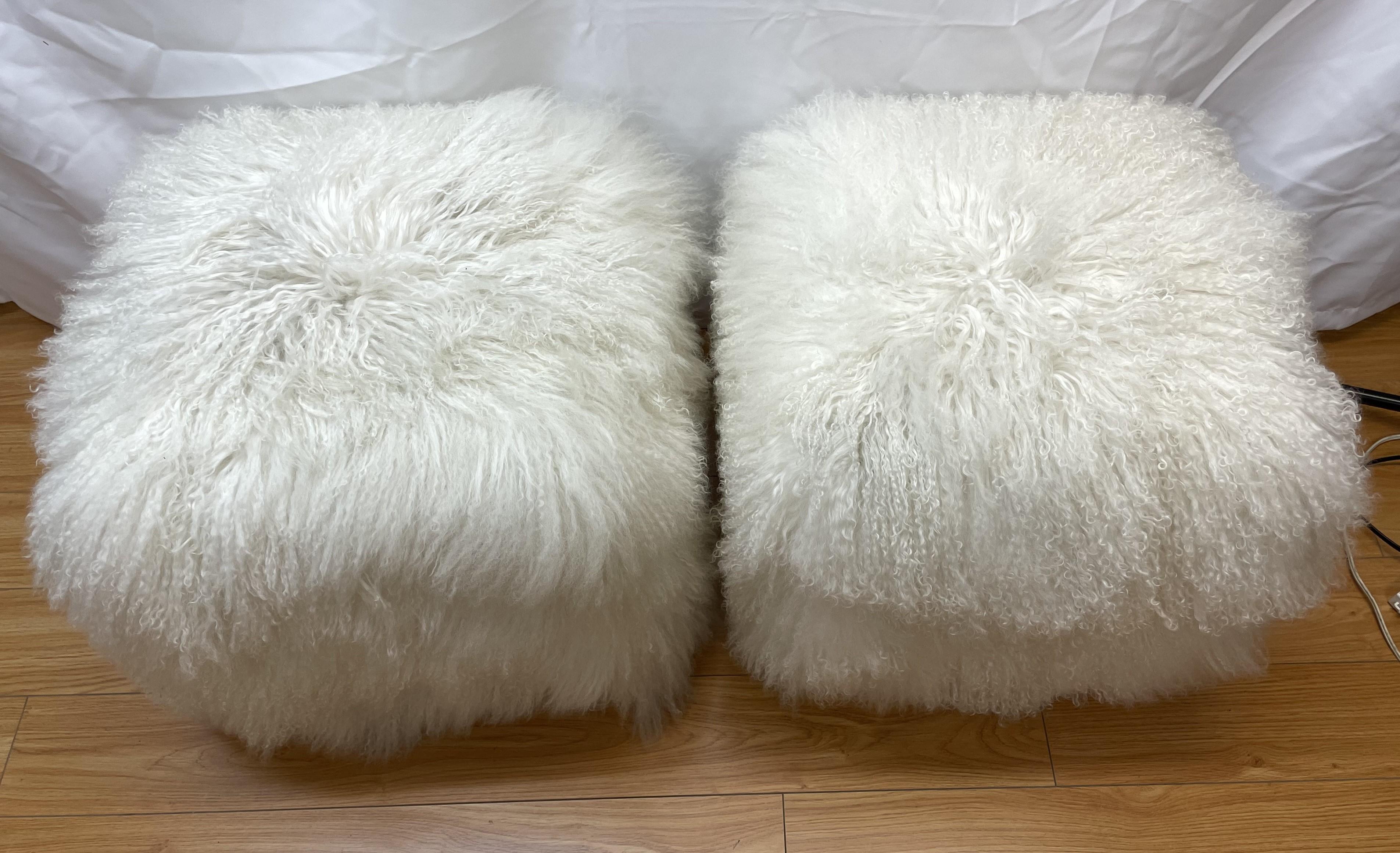 Pair of Mongolian for upholstered Ottomans In Excellent Condition For Sale In San Francisco, CA