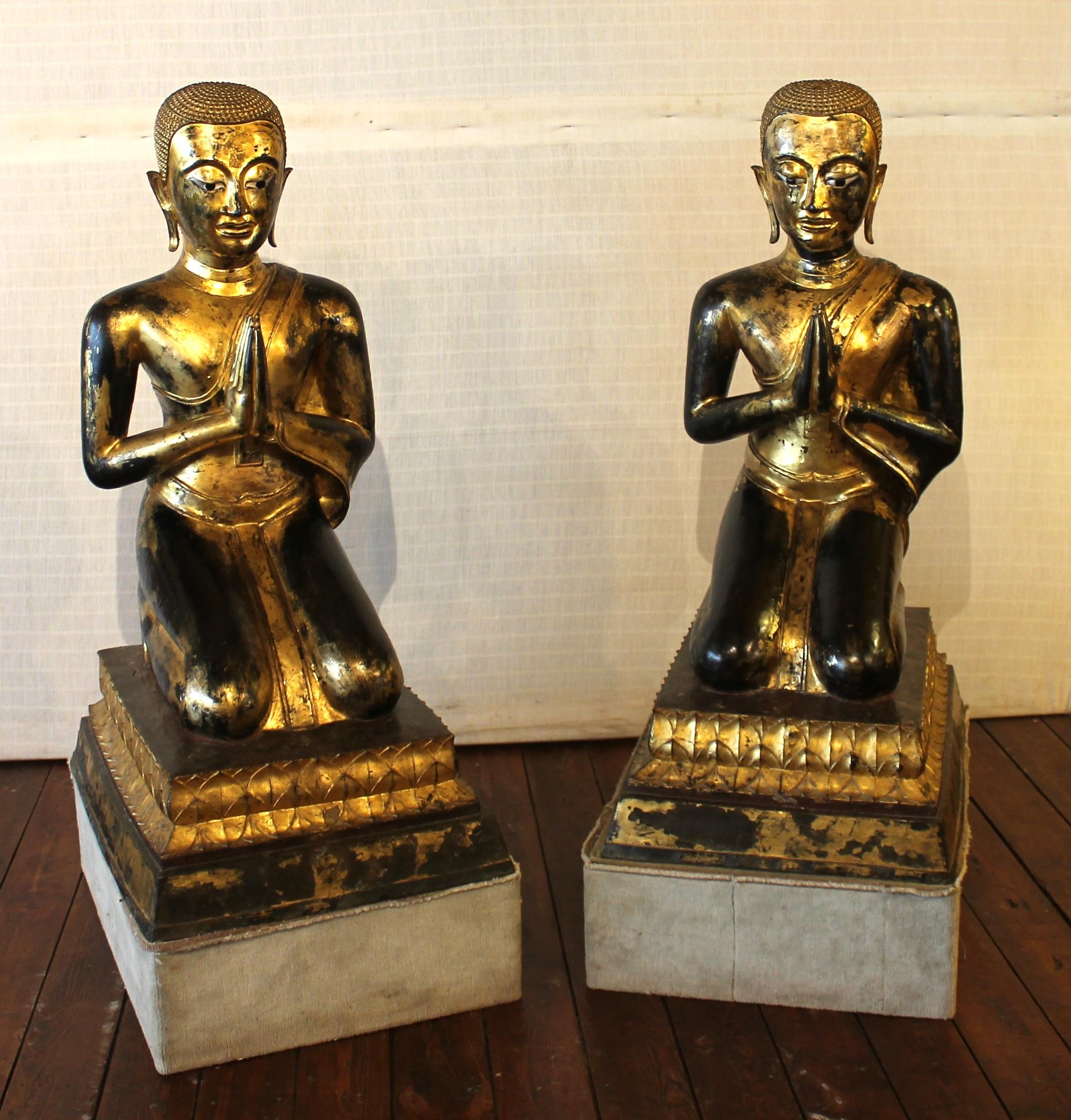 Rare pair of monks from the 18th century-Ayutthaya-Thailand
Superb pair of large lacquered and gilt bronze monks
very beautiful face and expression and extremely rare to find
The monks are in superb condition and do not require any