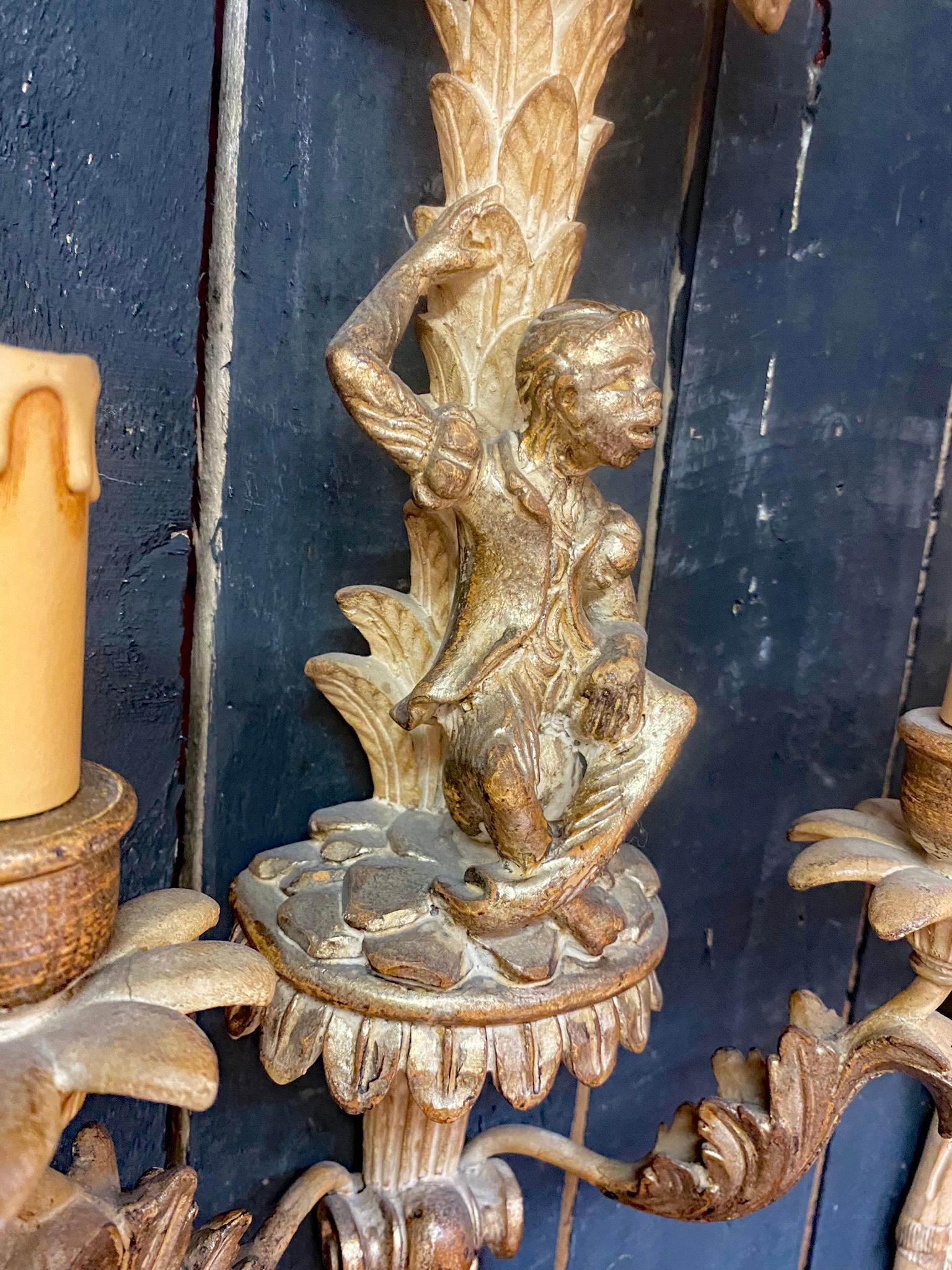 Paar „Esel“-Wandleuchter aus Holz und vergoldetem Stuck, XVIII-Stil im Angebot 6