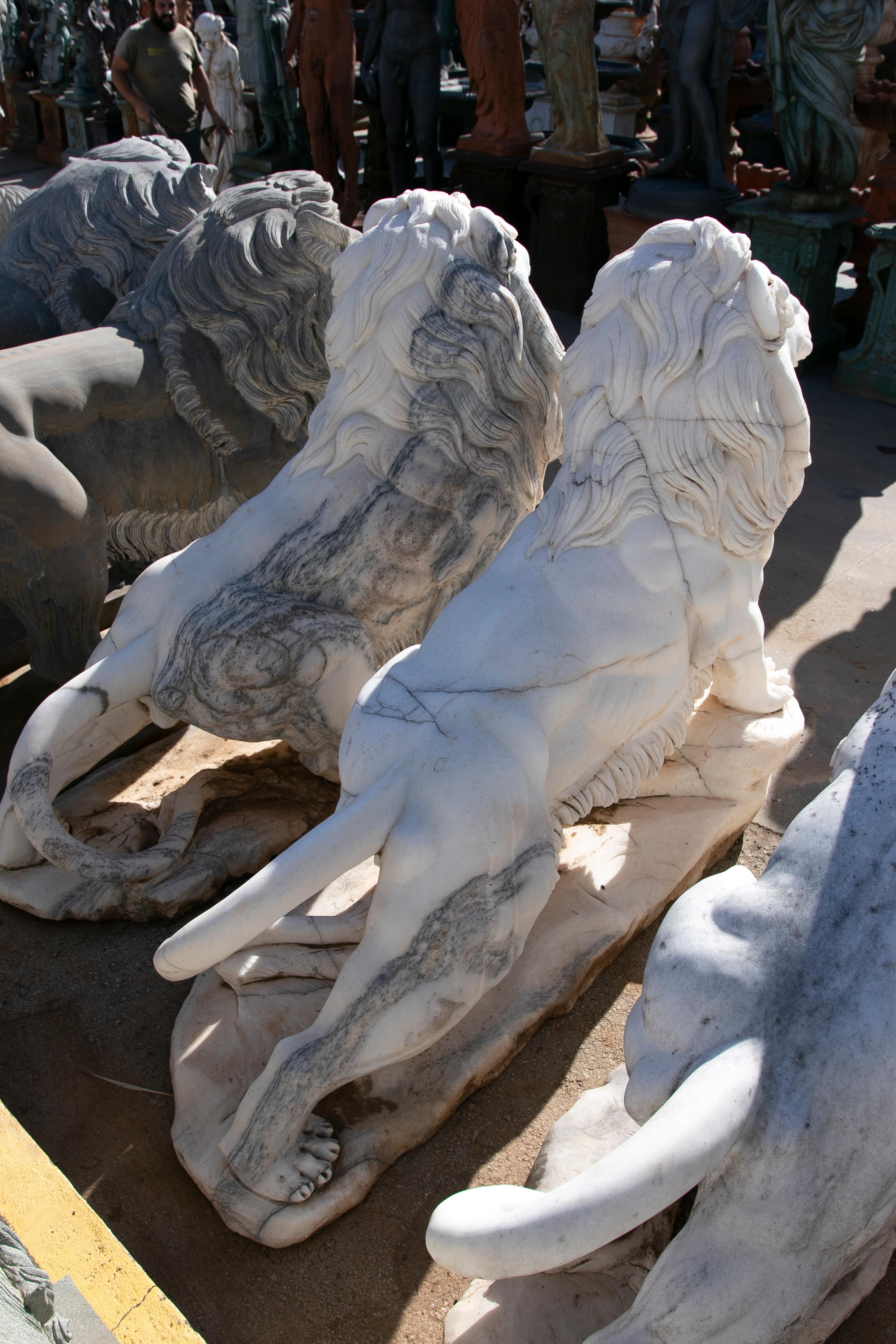 Pair of Monumental 1990s Spanish Handcarved White Marble Neoclassical Lions 9