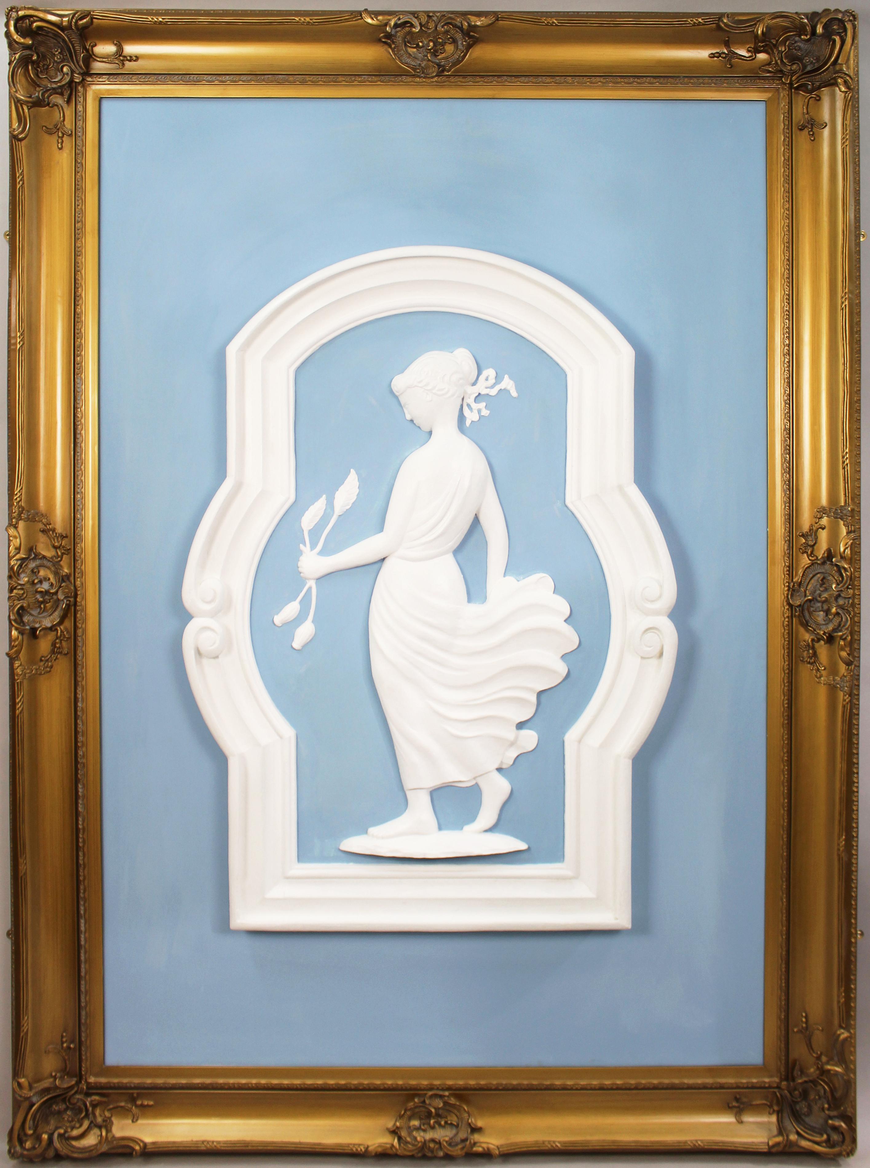 Coppia di monumentali pannelli in gesso britannico Art Déco con cornice dorata in vendita 5