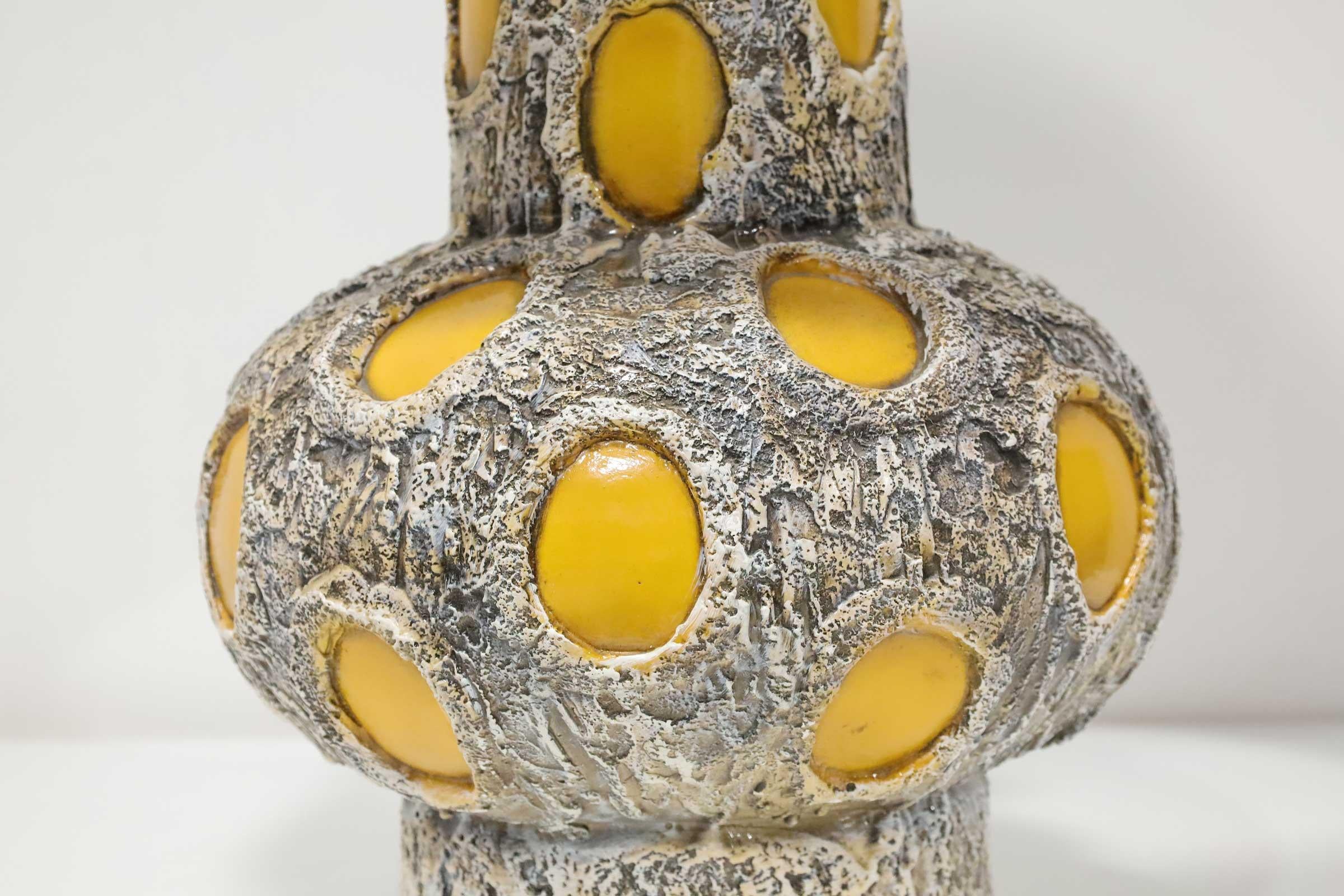 Mid-Century Modern Paire de lampes monumentales en céramique de style brutaliste de Pieri Tullio, dtd. 1975 en vente