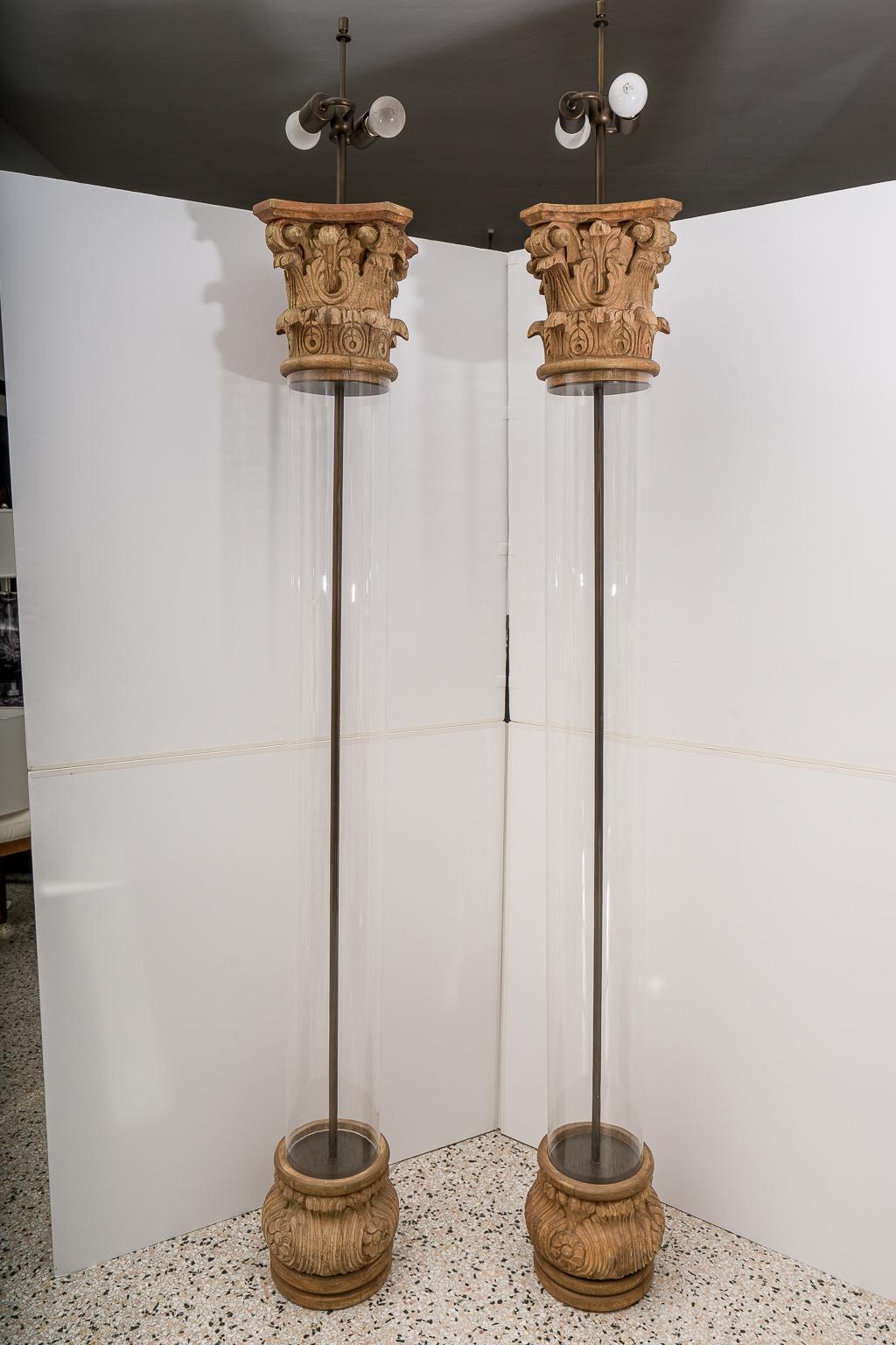 Hollywood Regency Coppia di  Lampade da terra nello stile di Michael Taylor in vendita