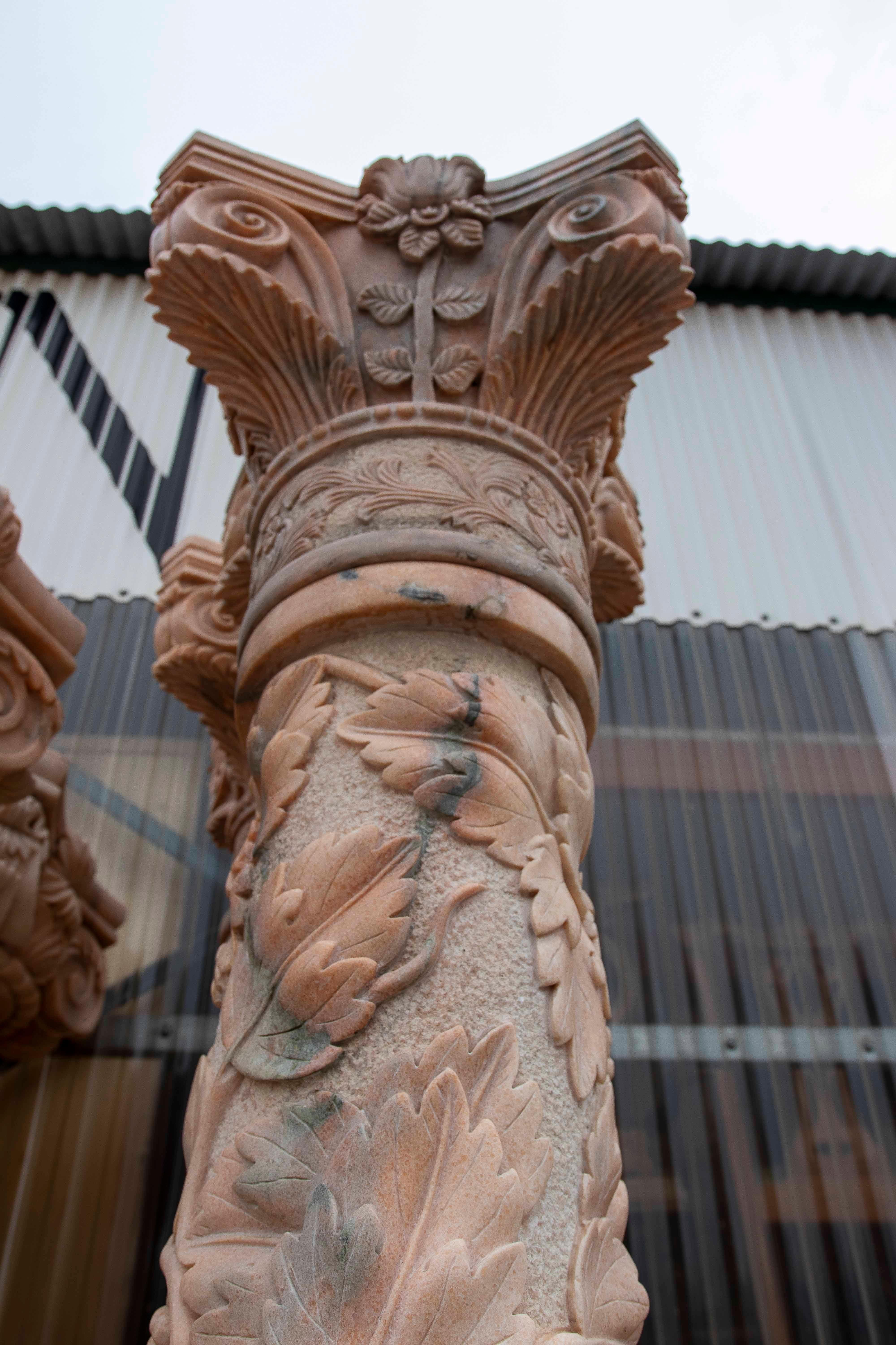 Pair of Monumental Columns in Carved Marble with Vine Motifs, Classical Style For Sale 9