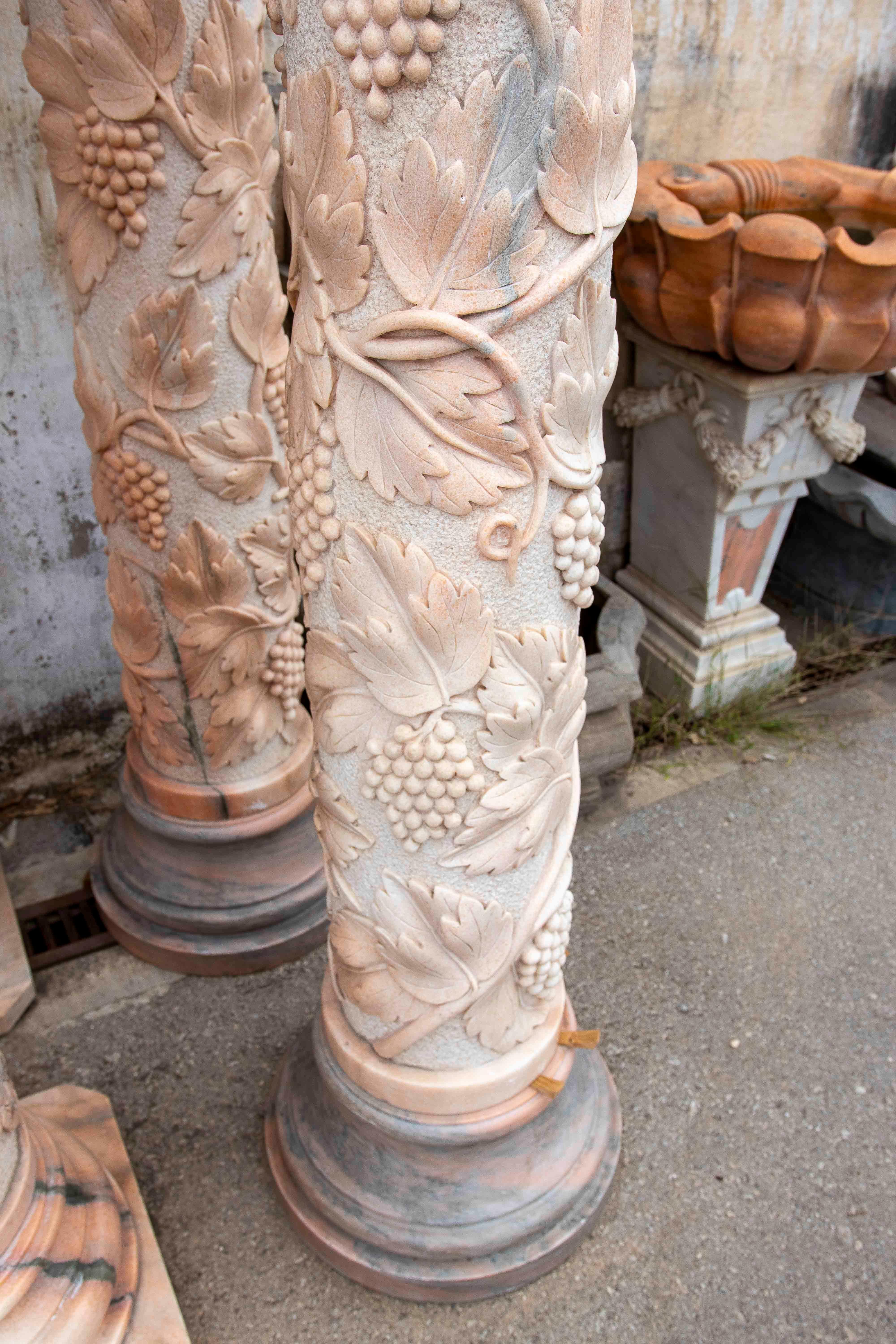Pair of Monumental Columns in Carved Marble with Vine Motifs, Classical Style For Sale 12