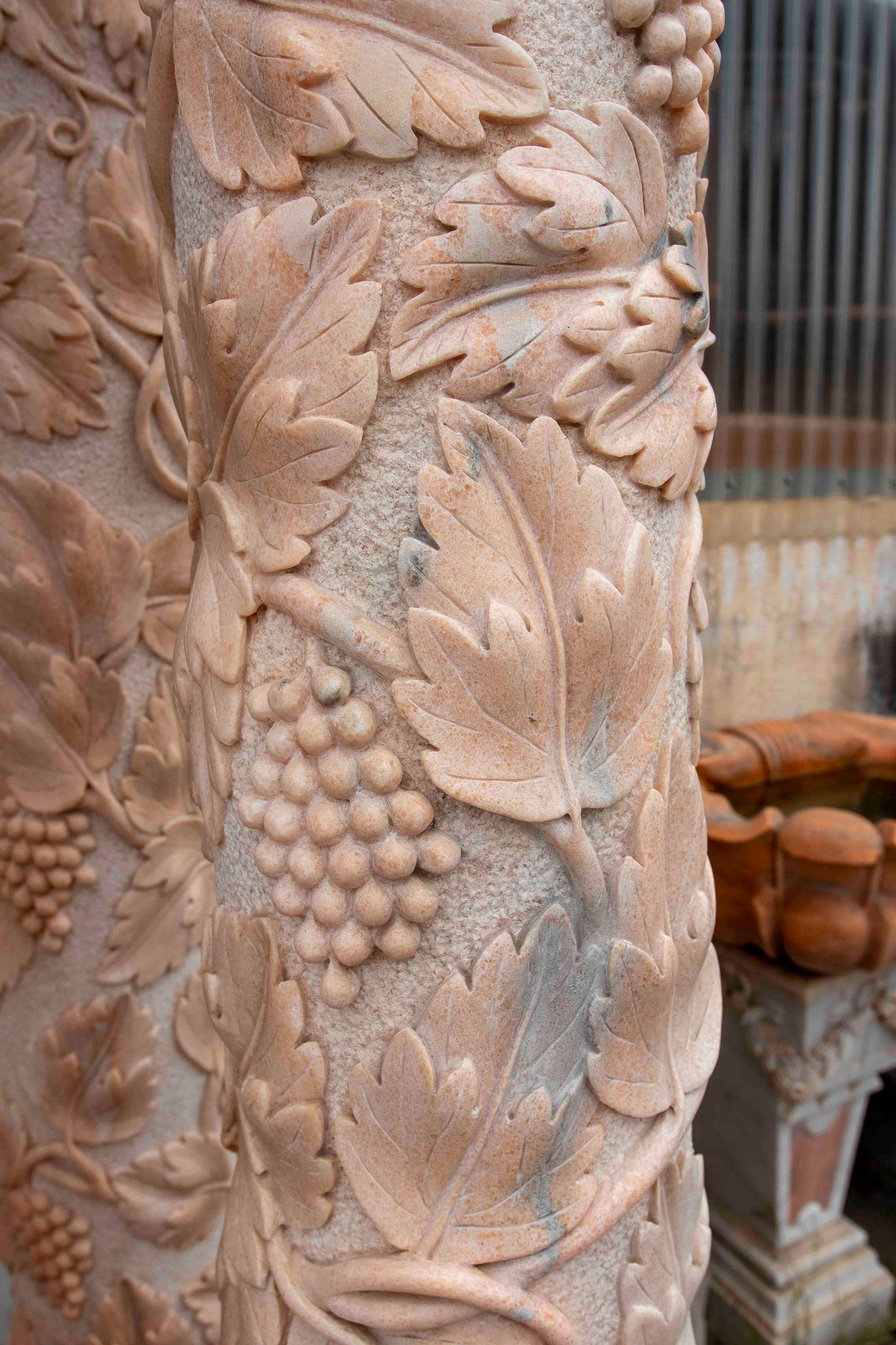 Pair of Monumental Columns in Carved Marble with Vine Motifs, Classical Style For Sale 13
