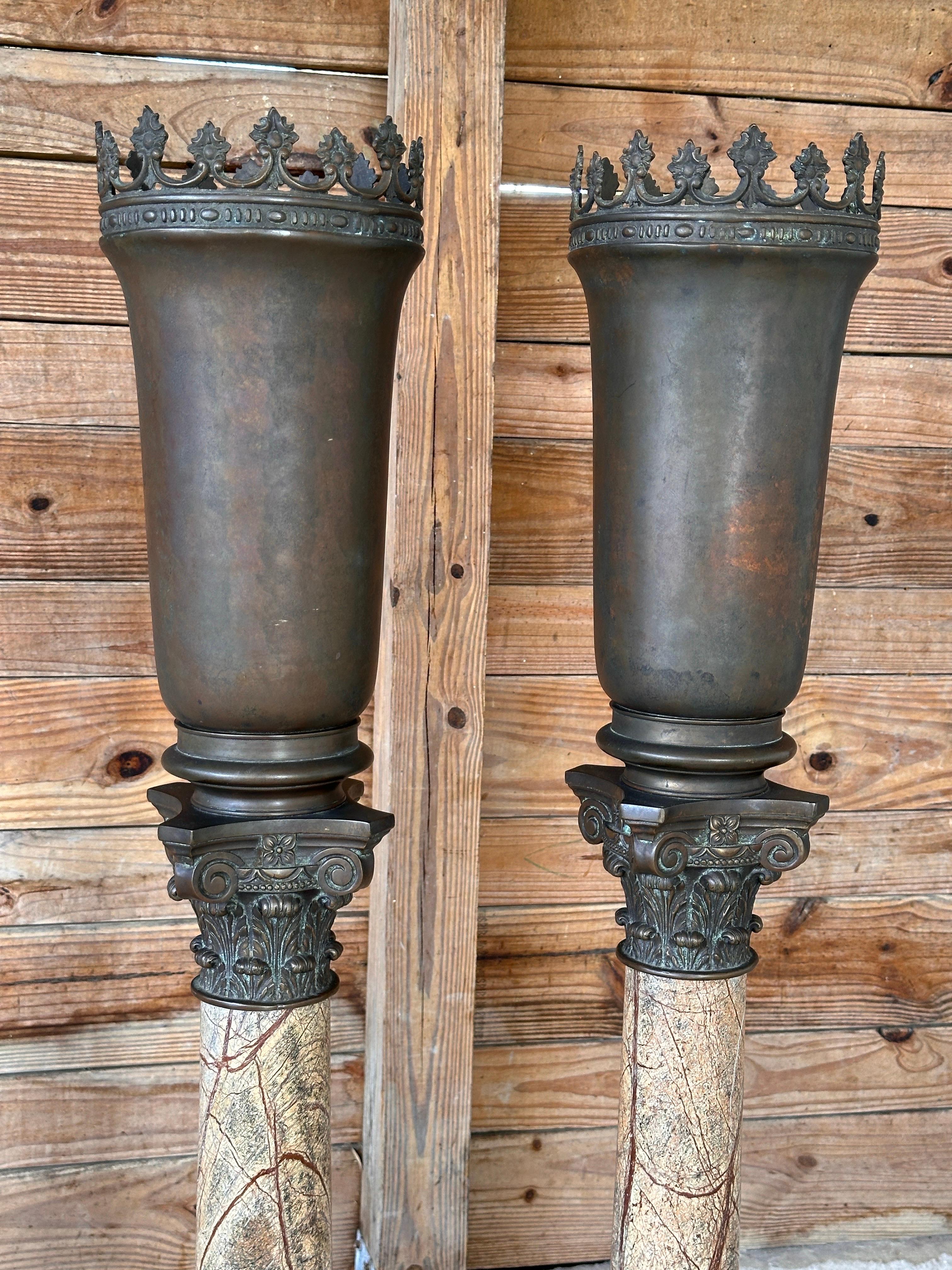 Pair of Monumental Early 20th Century Neoclassical Bronze and Marble Torchère La For Sale 1