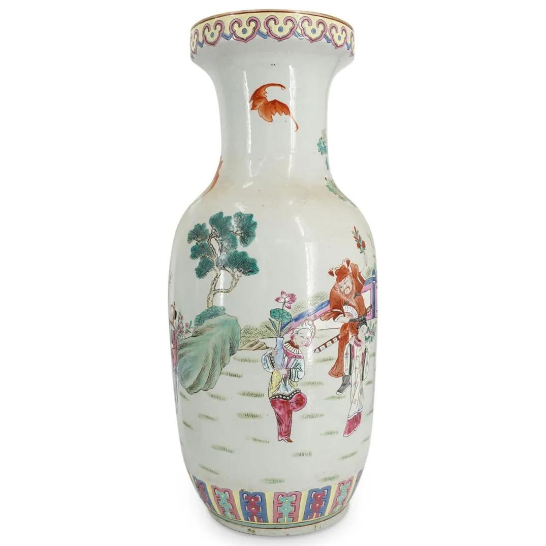 20th Century Pair of Monumental Famille Rose Porcelain Vases For Sale