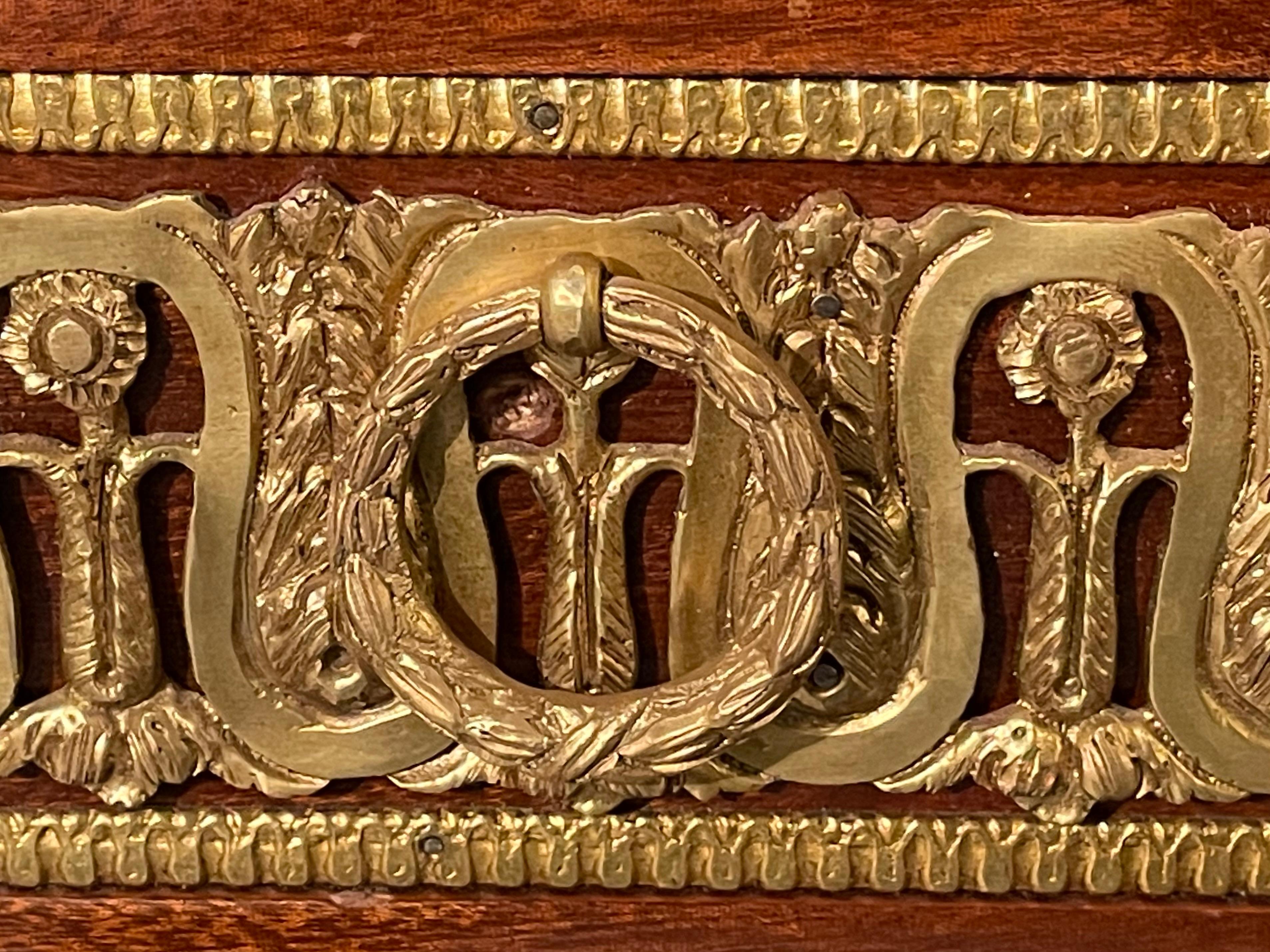 Maison Jansen, stile Luigi XVI, Commodes monumentale, mogano, bronzo in vendita 11