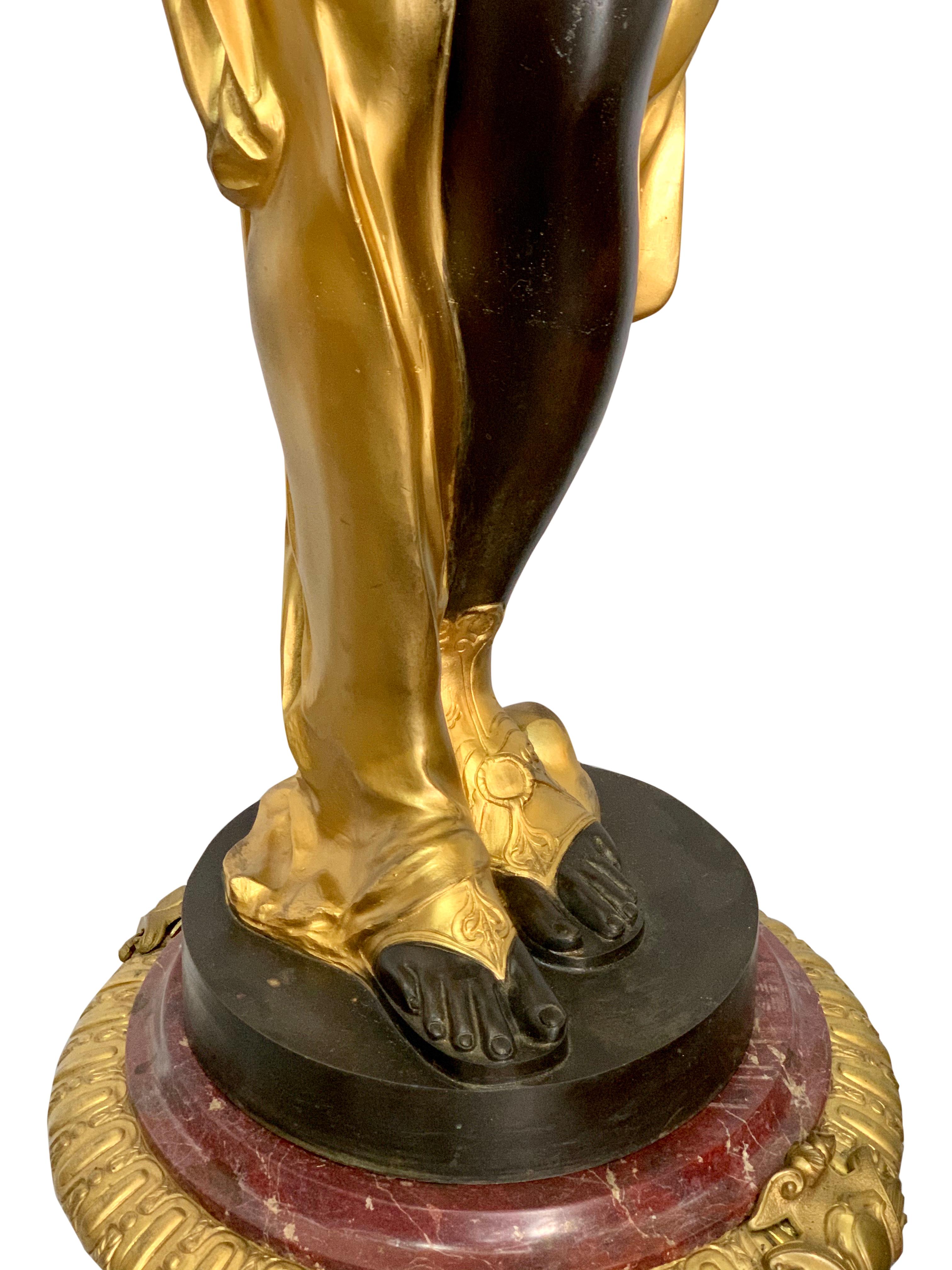 Paire de torchères monumentales françaises en bronze doré et patiné et marbre rouge en vente 10