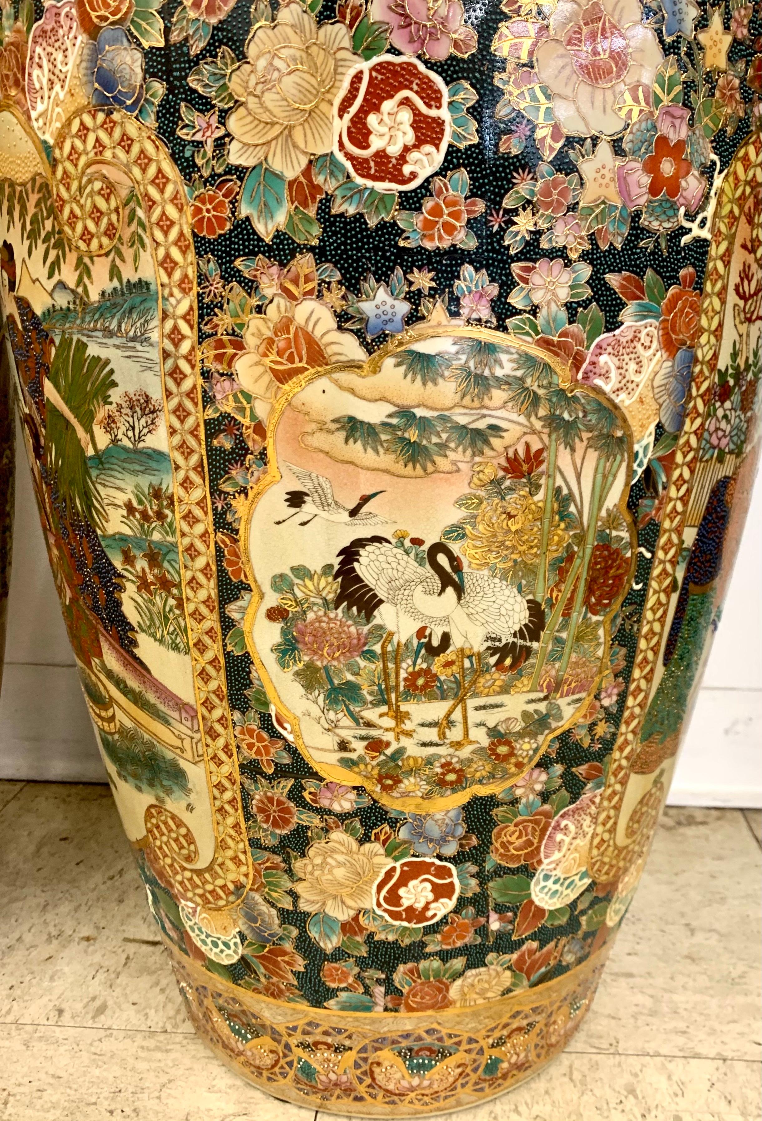 Pair of Monumental Japanese Satsuma Hand Painted Vases Urns 2