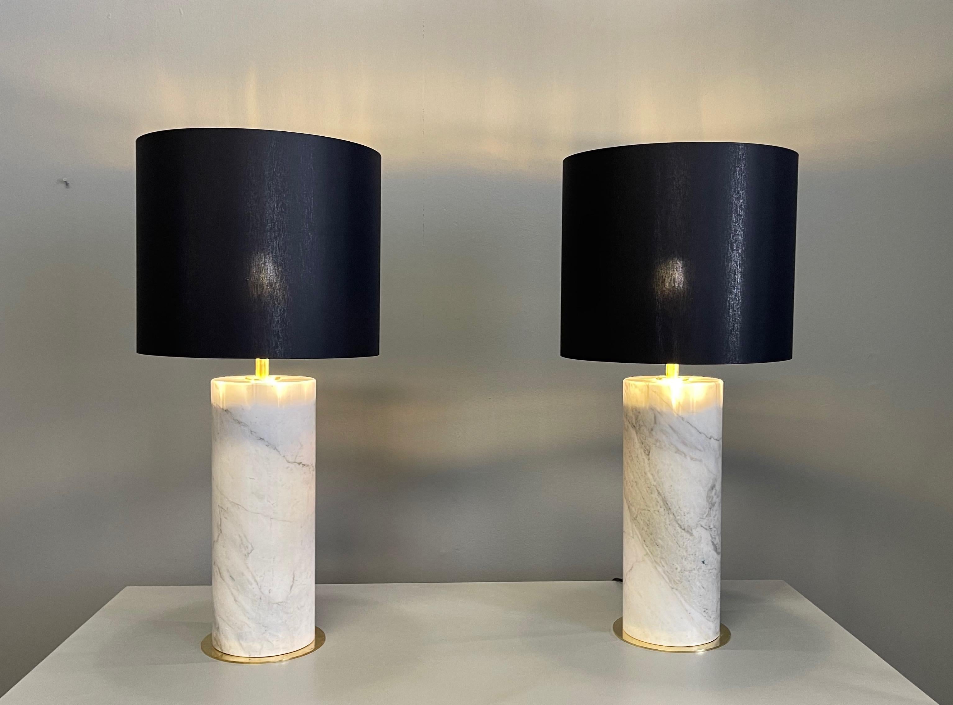 Mid-Century Modern Pair of Monumental Lamps in Brass and Marble Carrara Italy, 1970-80 For Sale