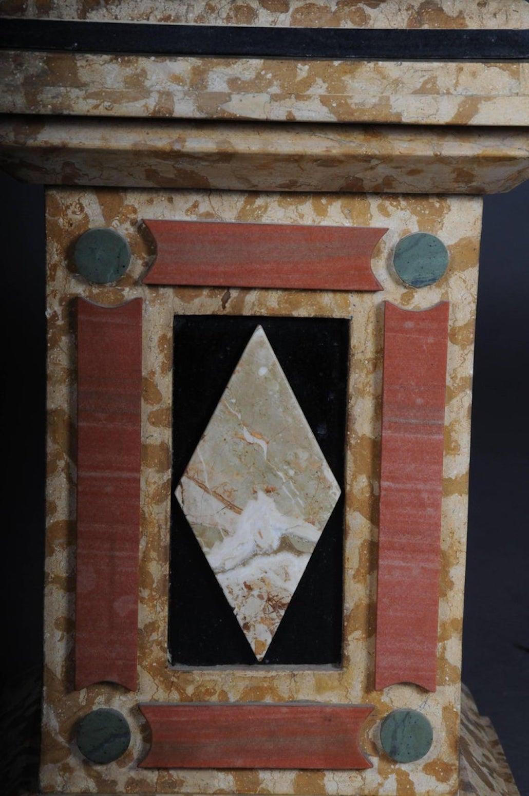 Coppia di obelischi monumentali in marmo, bianco #2 in vendita 1