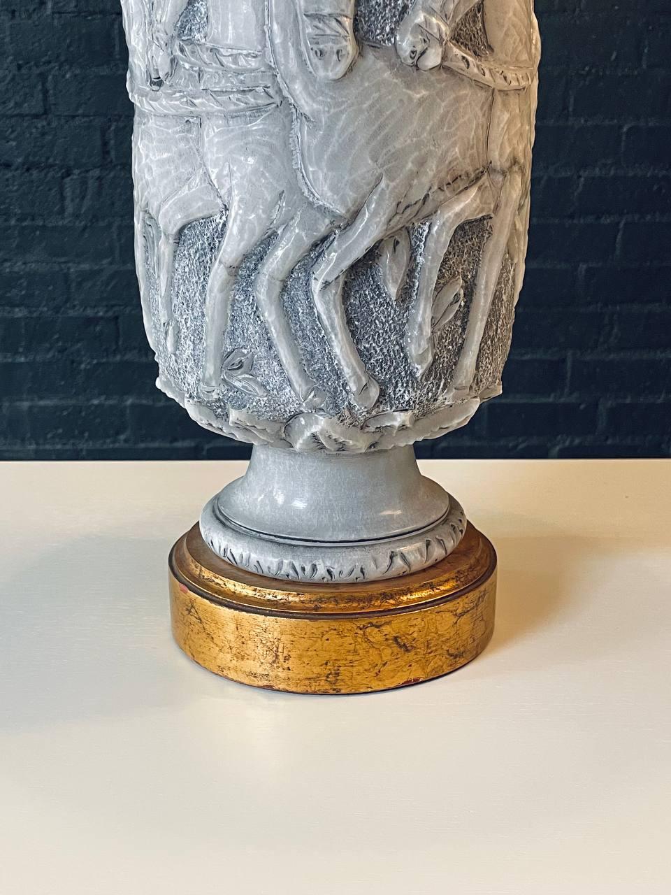 Paire de lampes de table monumentales en marbre néoclassique en vente 3
