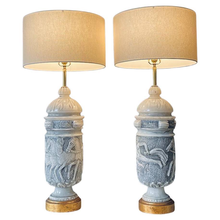 Paire de lampes de table monumentales en marbre néoclassique en vente