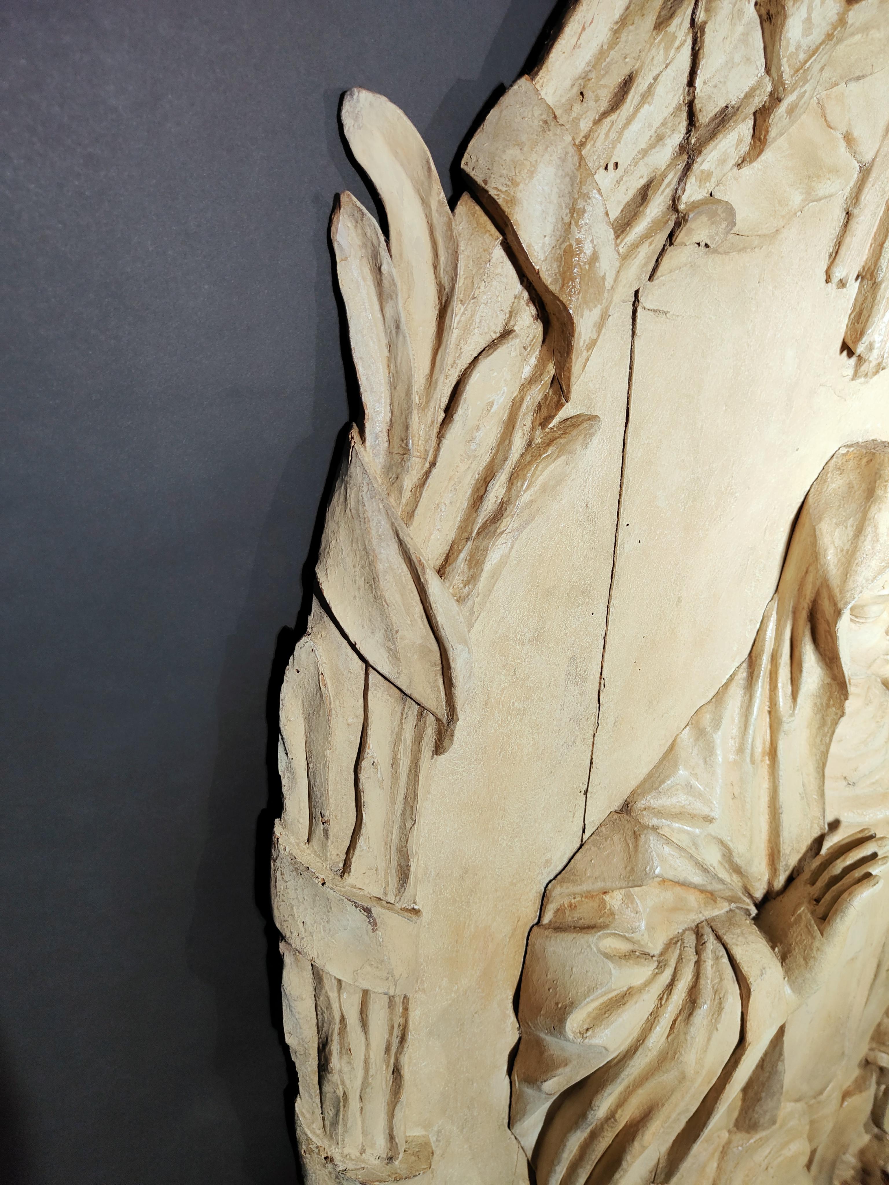 Pair of Monumental Sculpted Panels from the Eighteenth Century For Sale 8