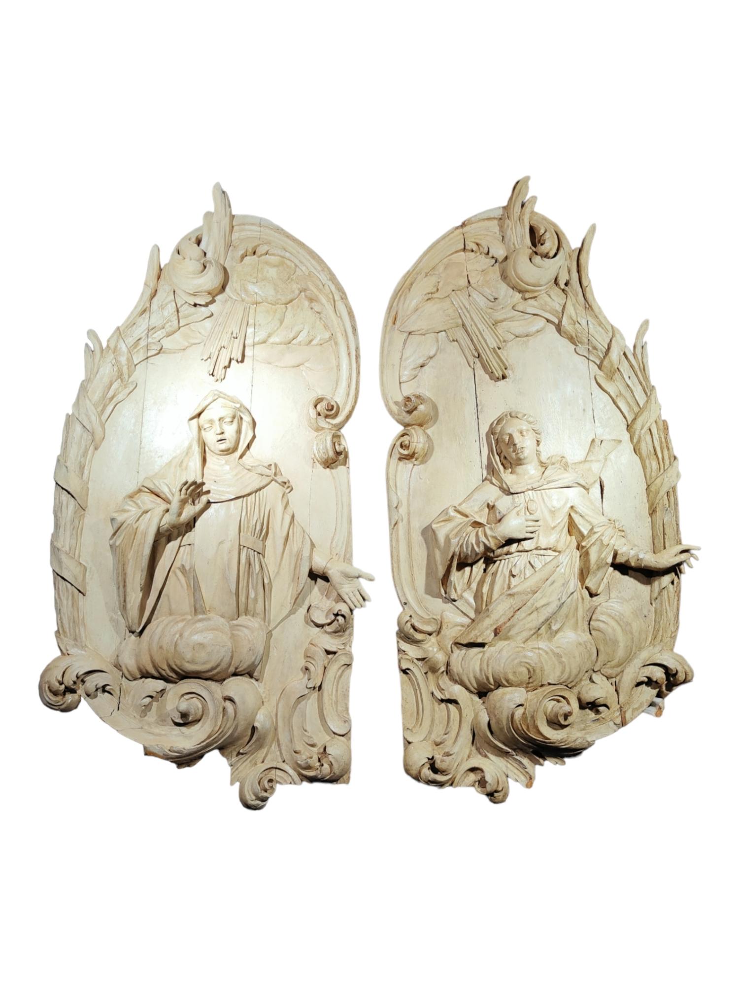 Pair of Monumental Sculpted Panels from the Eighteenth Century For Sale 1