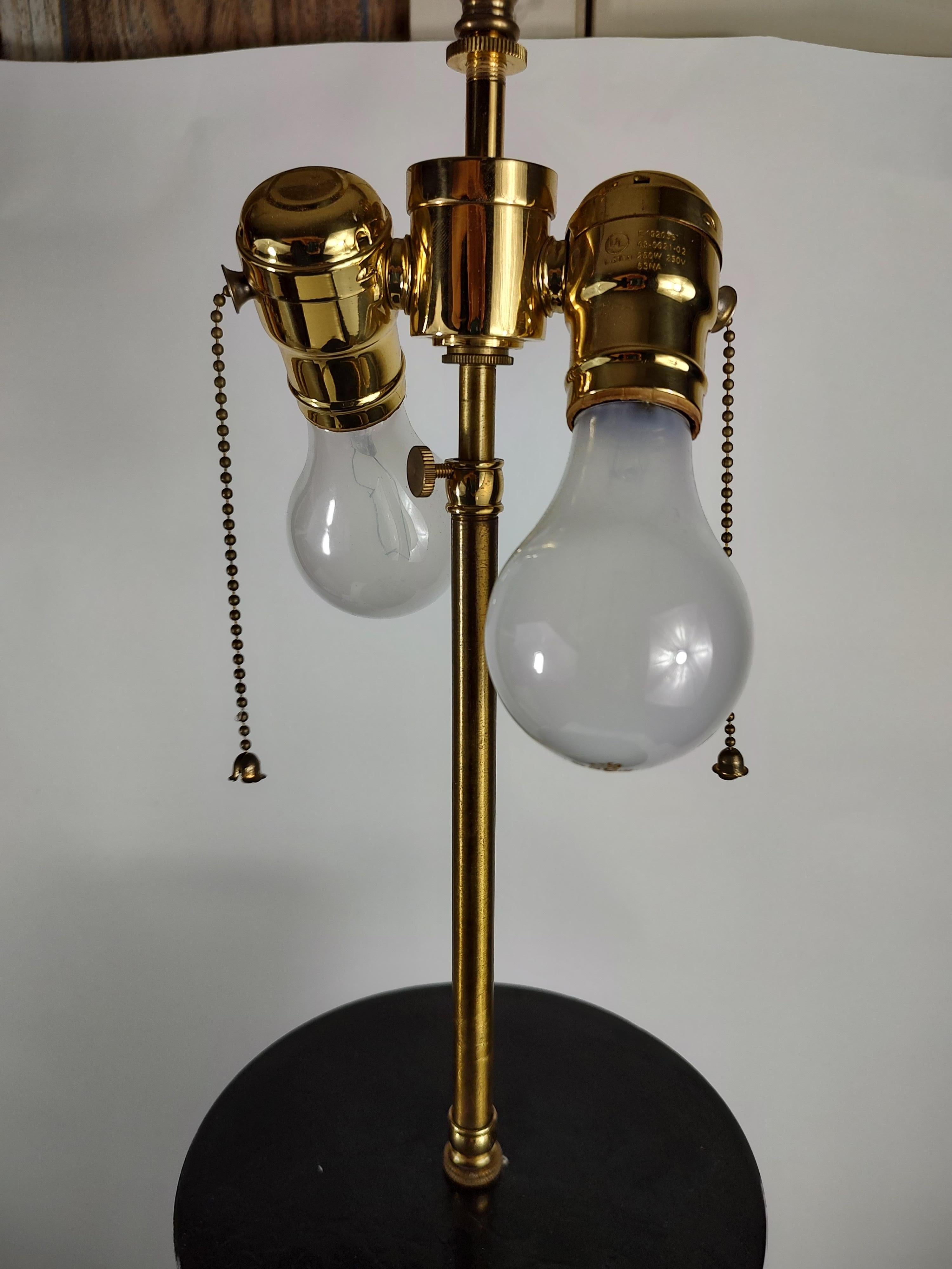 Paire de lampes de table monumentales Hollywood Regency avec feuilles dorées en forme de gourde en vente 2