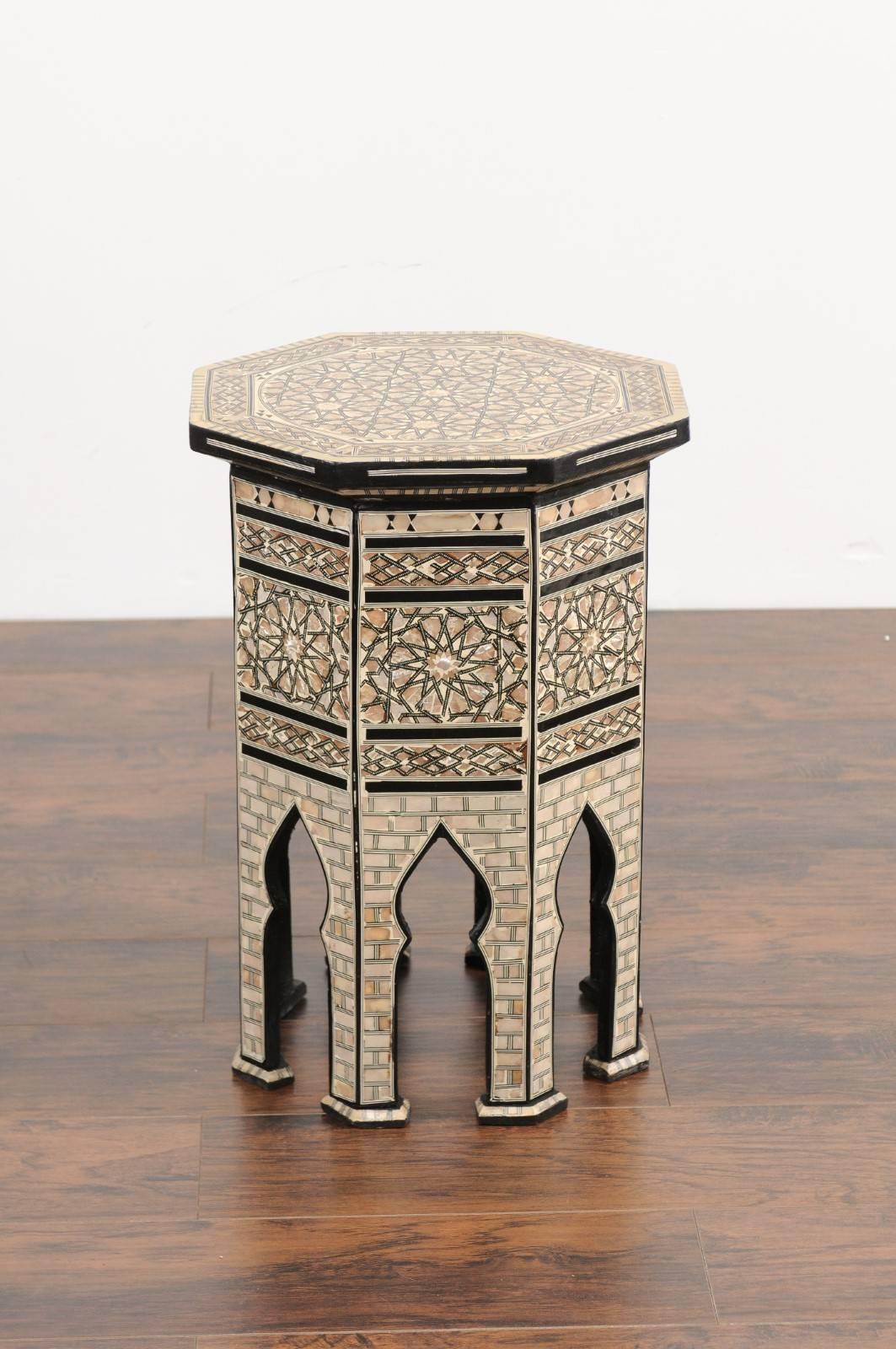 Pair of Moorish Style Syrian Octagonal Tables with Mother-of-Pearl Inlay, 1900s In Good Condition In Atlanta, GA