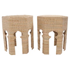 Paire de tables ou de supports en roseau tissé de style mauresque de la collection F S Flores