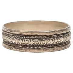 Paire de bracelets marocains en argent de type tribal berbère