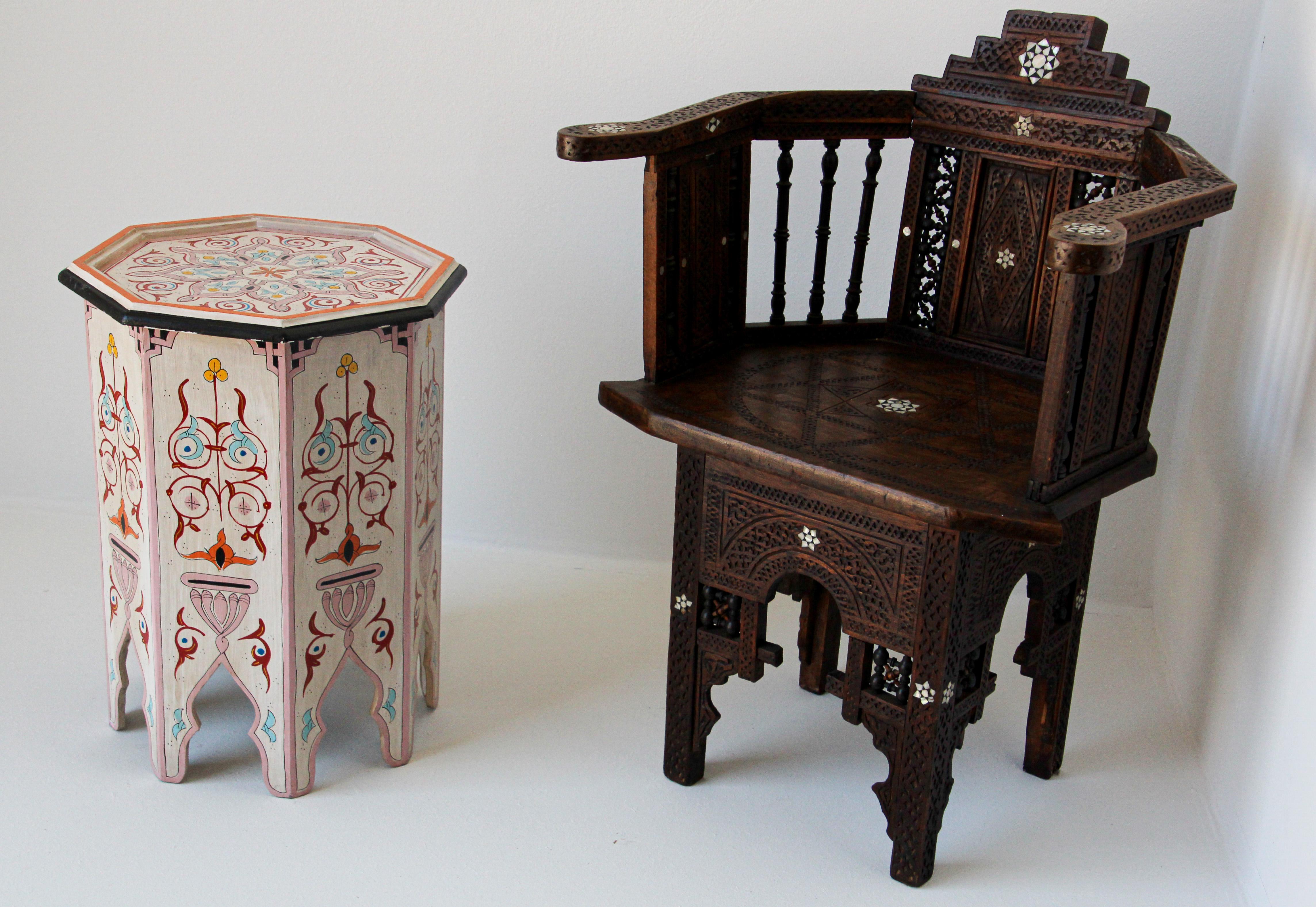 Pair of Moroccan Hand Painted Pedestal Tables 11