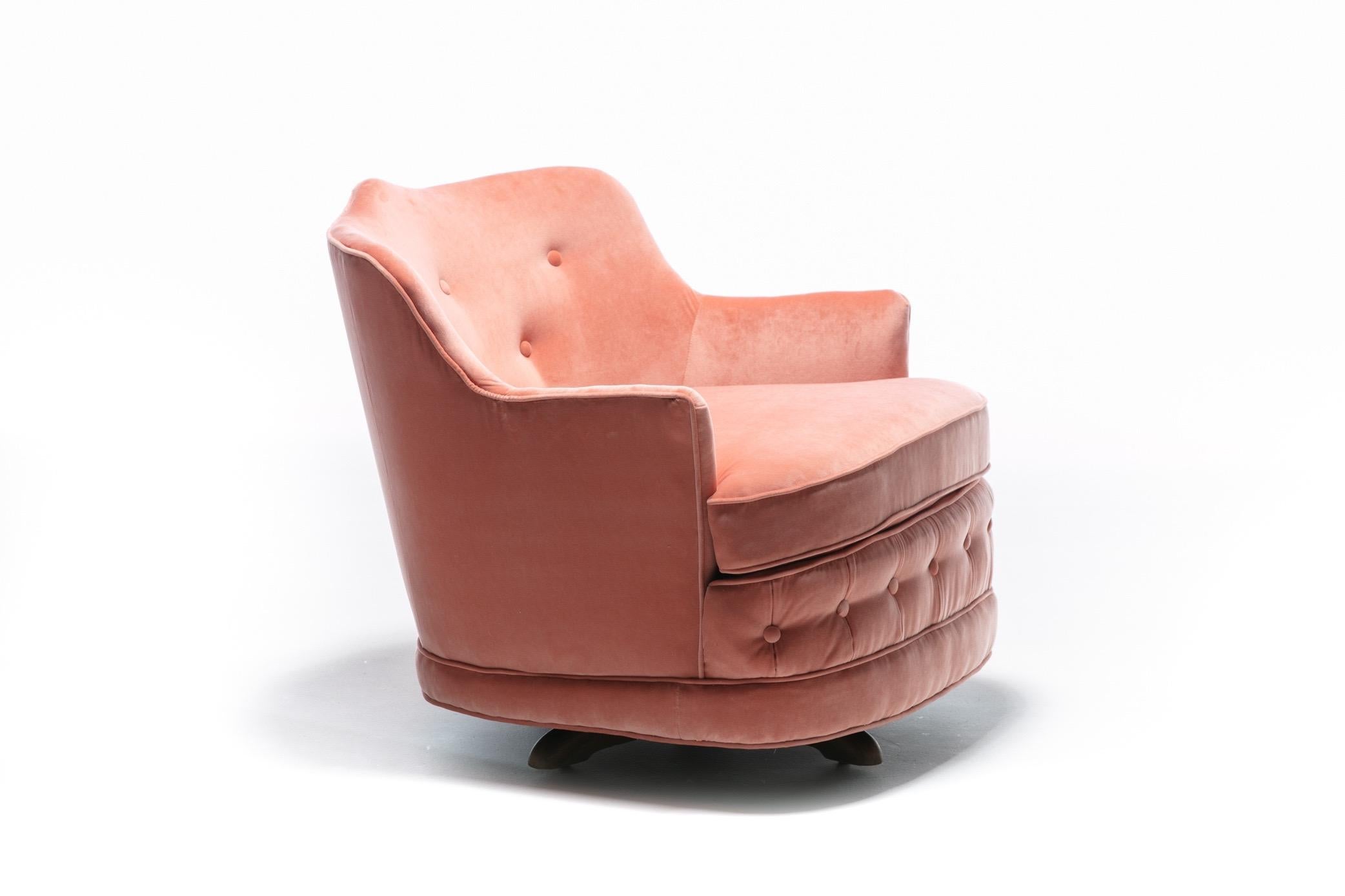 Pair of Moroccan Modern Hollywood Regency Swivel Chairs in Pink Velvet 3