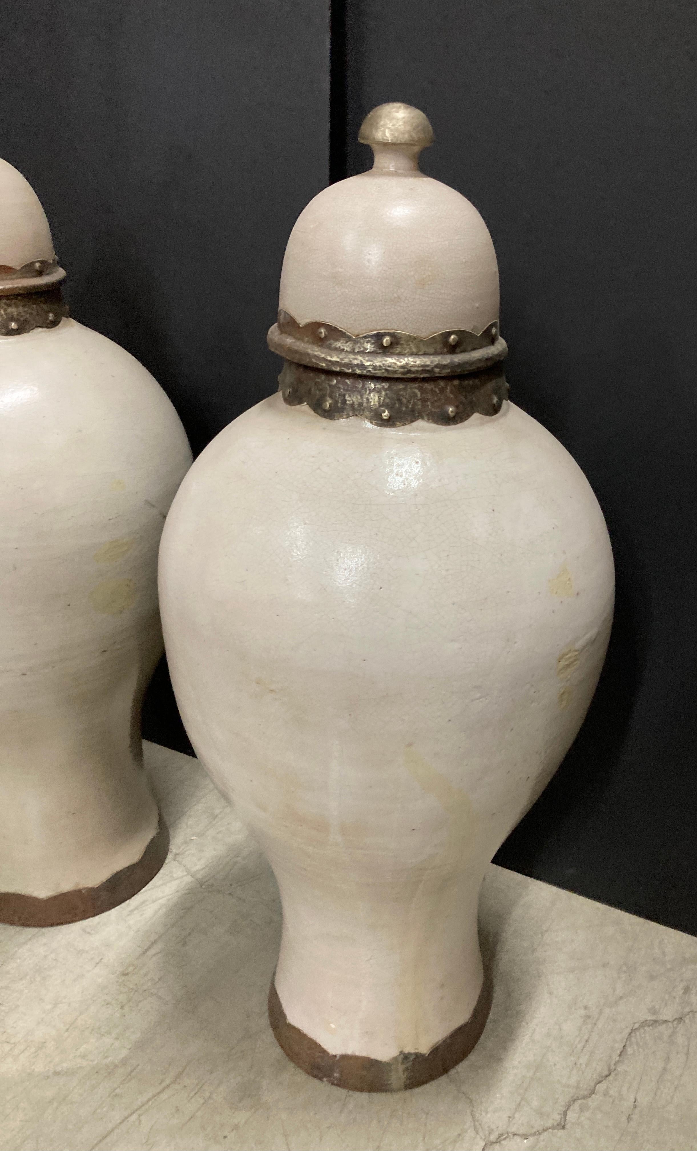 Pair of Moroccan Moorish Olive Jars with Lid from Fez, Ivory Color 7