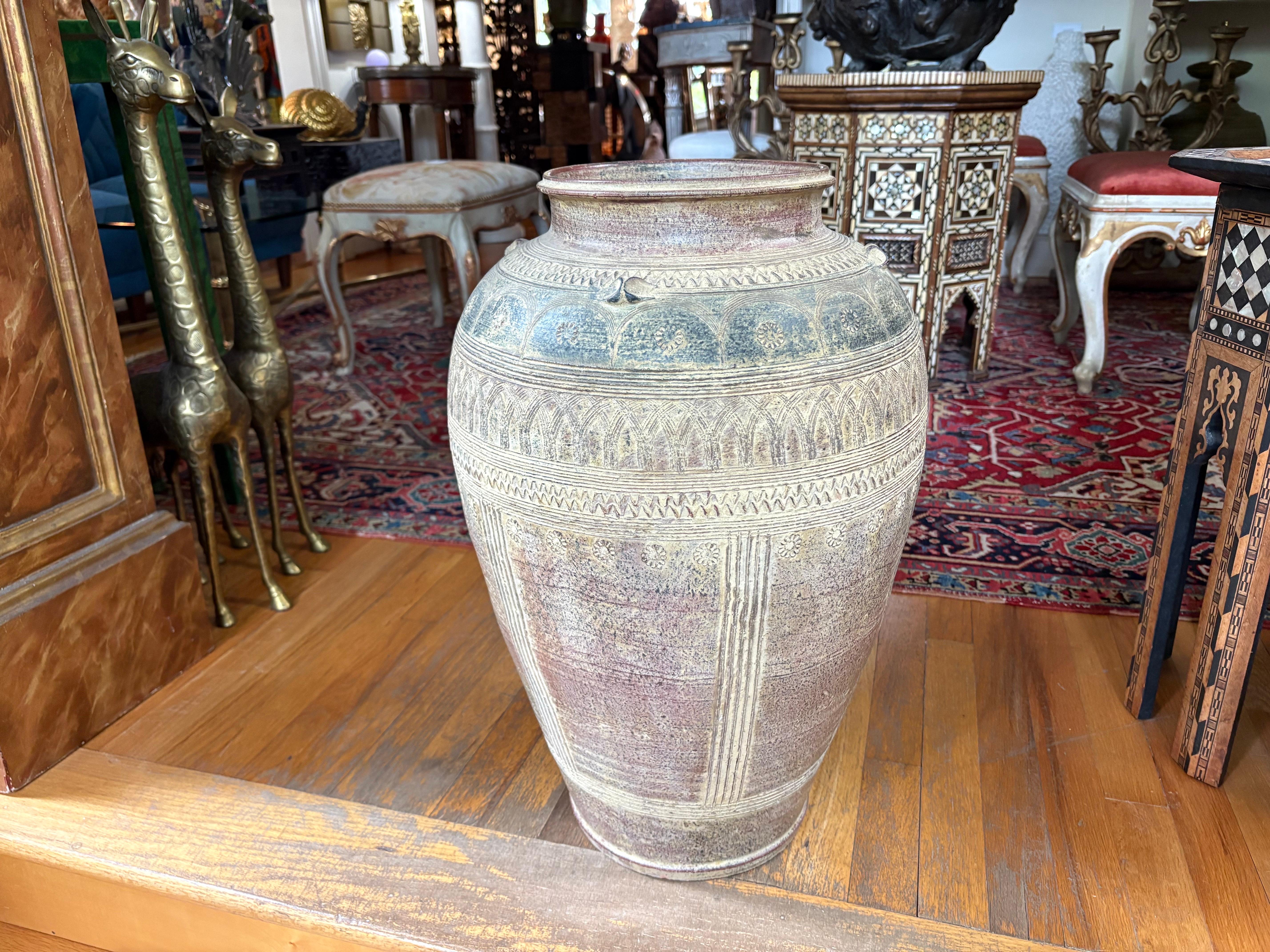 20ième siècle Paire d'urnes marocaines en vente