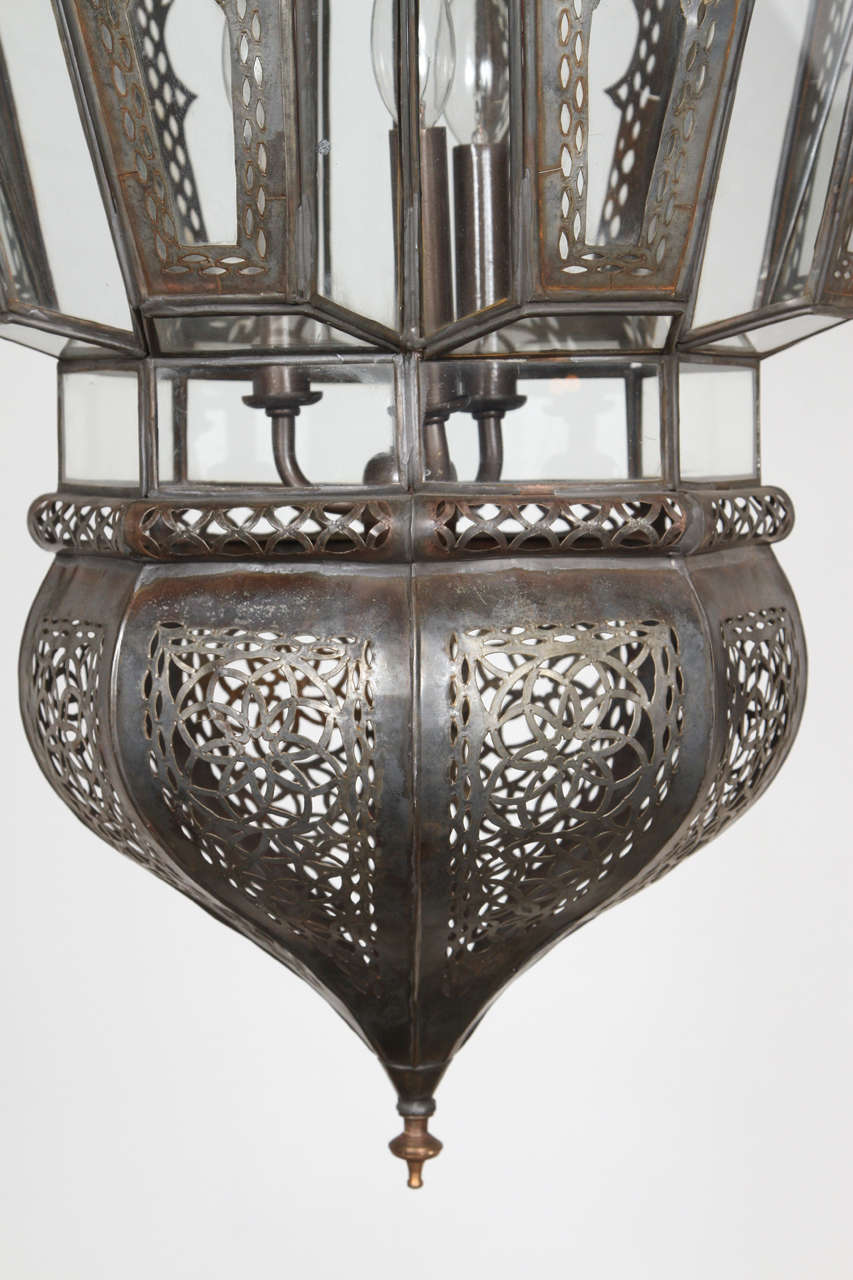 Hand-Carved Pair of Moroccan Vintage Moorish Hanging Glass Light Fixtures For Sale