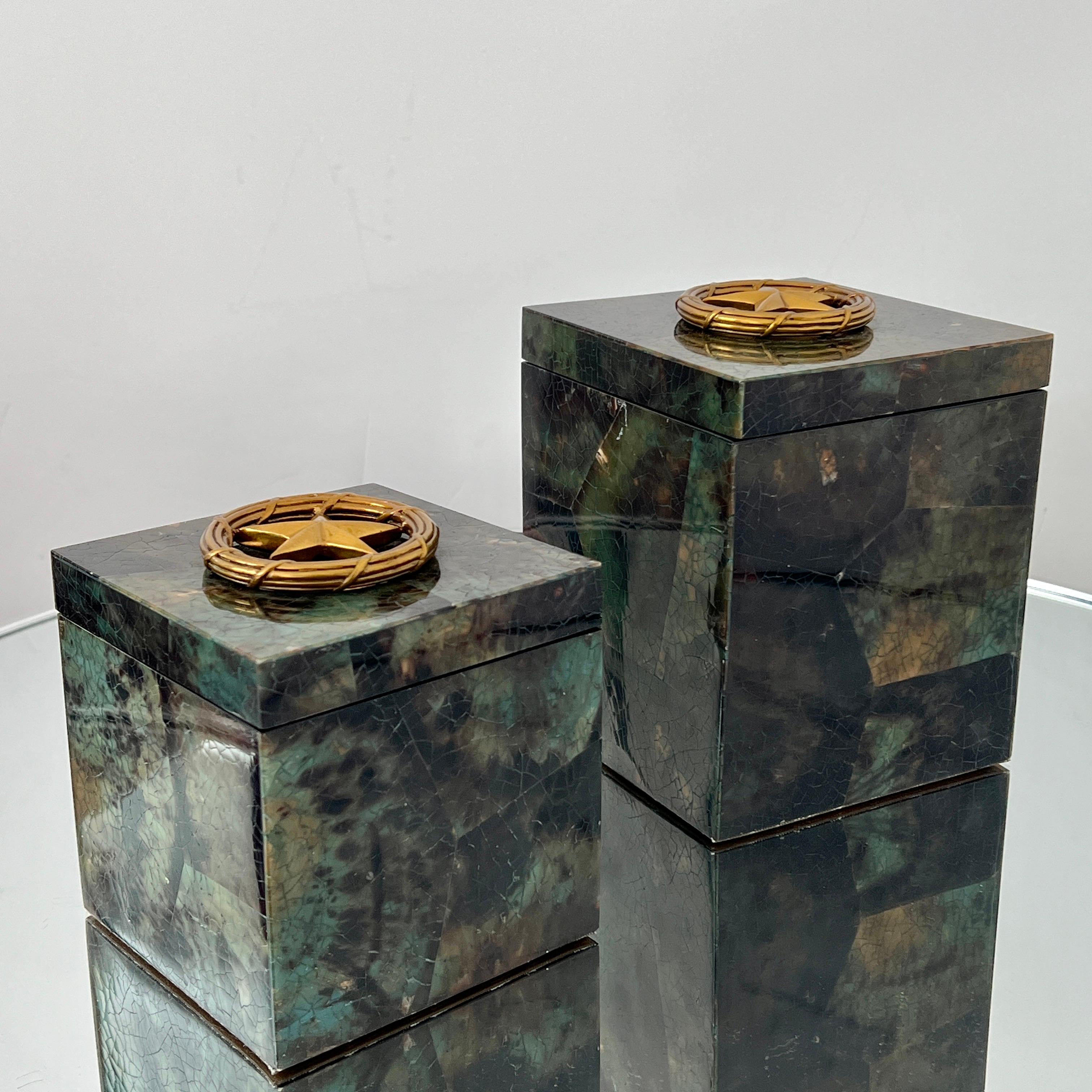 Set of Mosaic Green Penshell Boxes with Brass Accents by Maitland Smith In Excellent Condition For Sale In Fort Lauderdale, FL