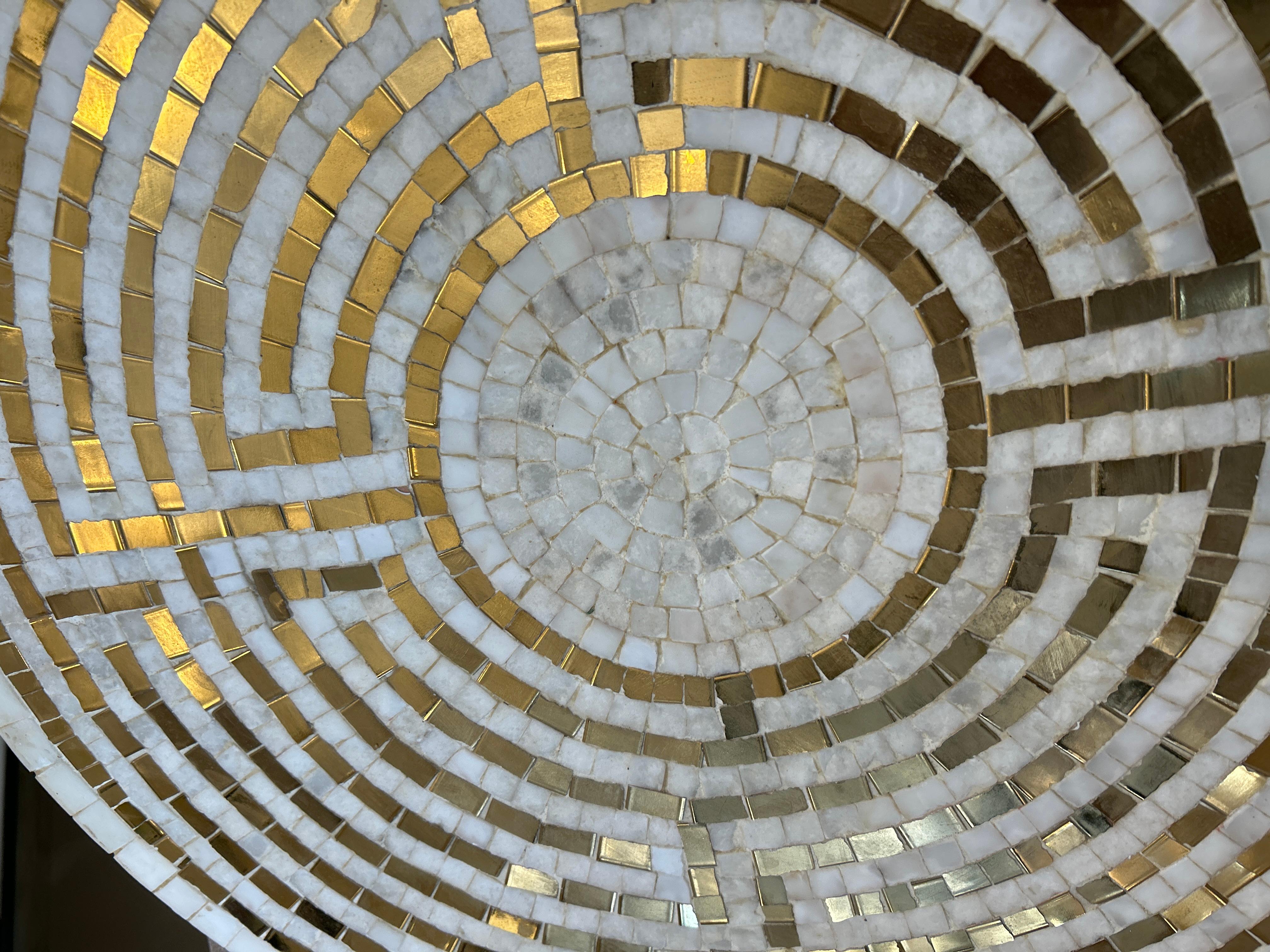 Pareja de mesas auxiliares de mosaico, S. XX en venta 5